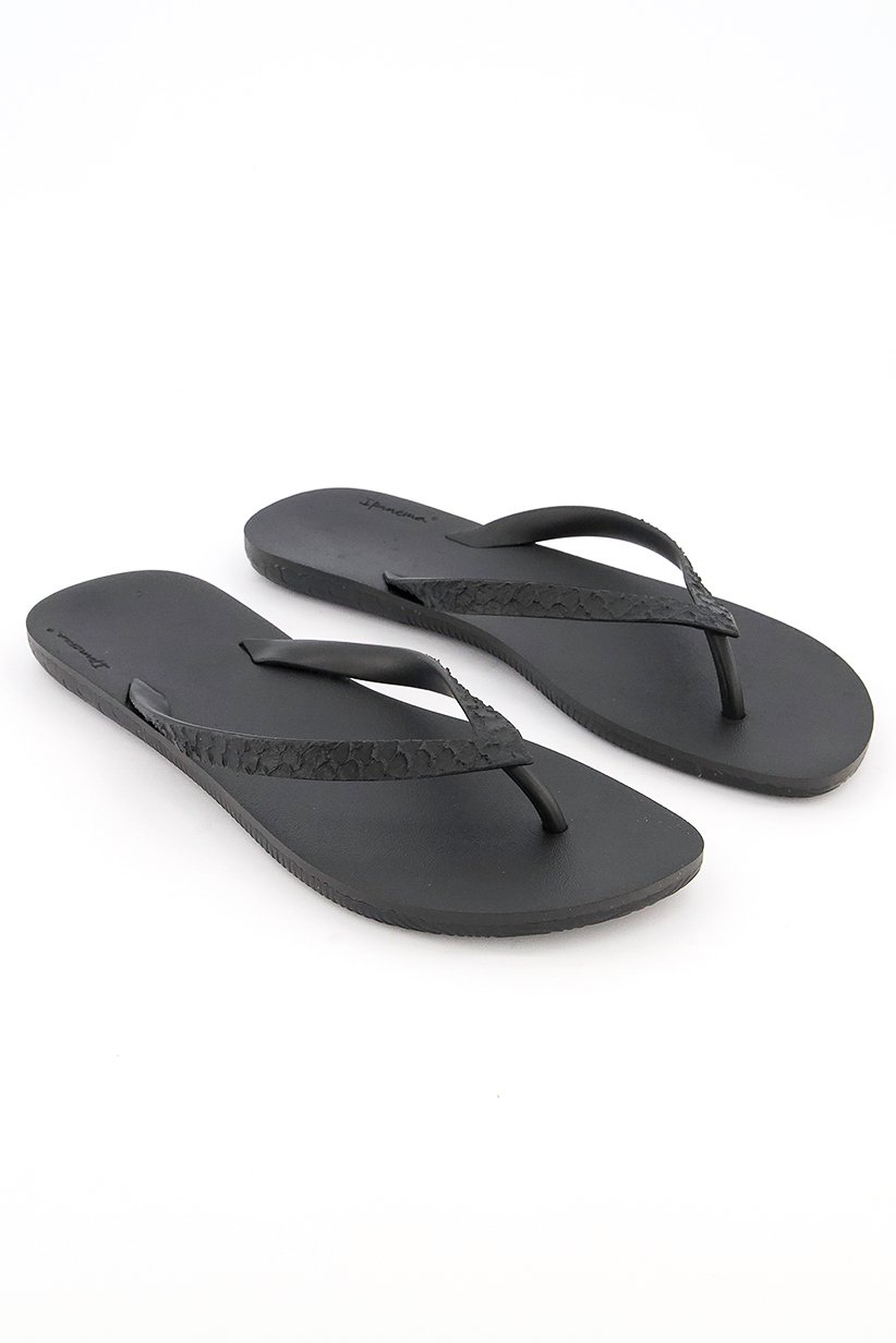 Men Slip On Flip Flop, Black