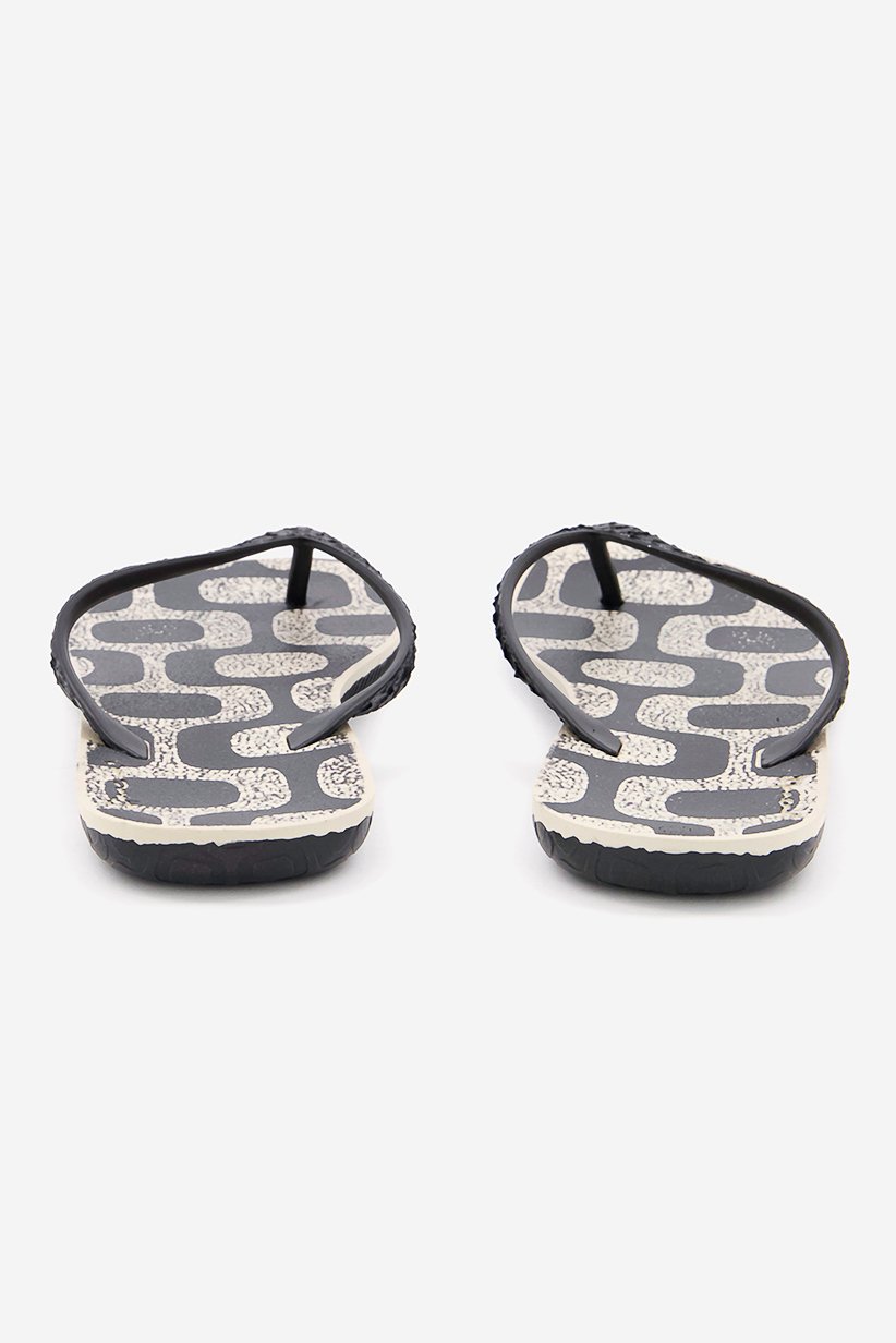 Men Printed Classic Slip On Slippers, Beige/Black
