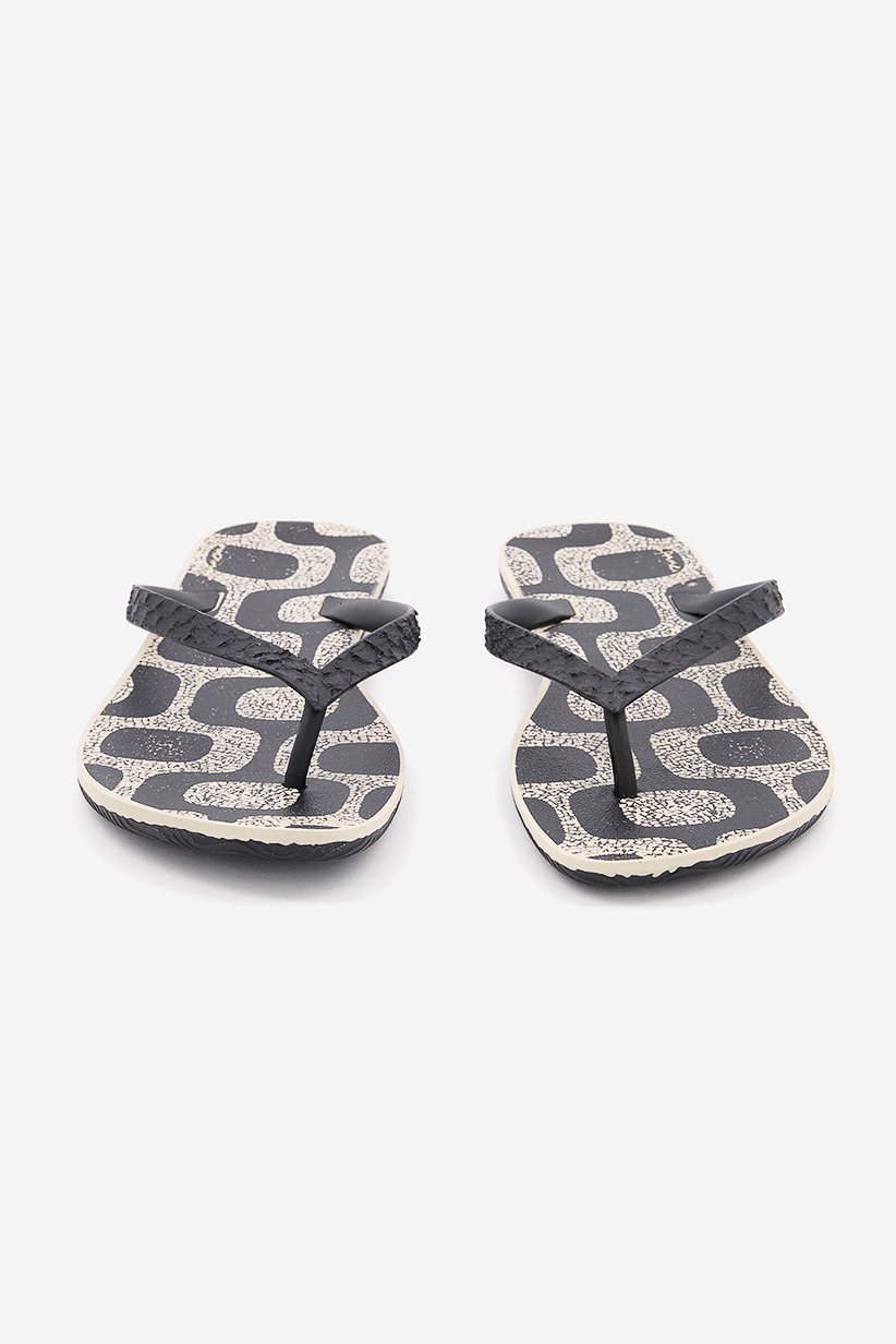 Men Printed Classic Slip On Slippers, Beige/Black