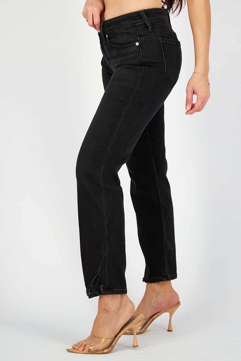 Calvin Klein Jeans Women Slim Fit Stretchable Jeans, Black
