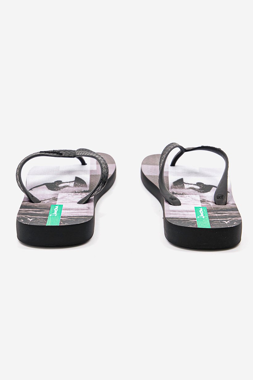 Men Classic Urbana Slipper, Black and Grey