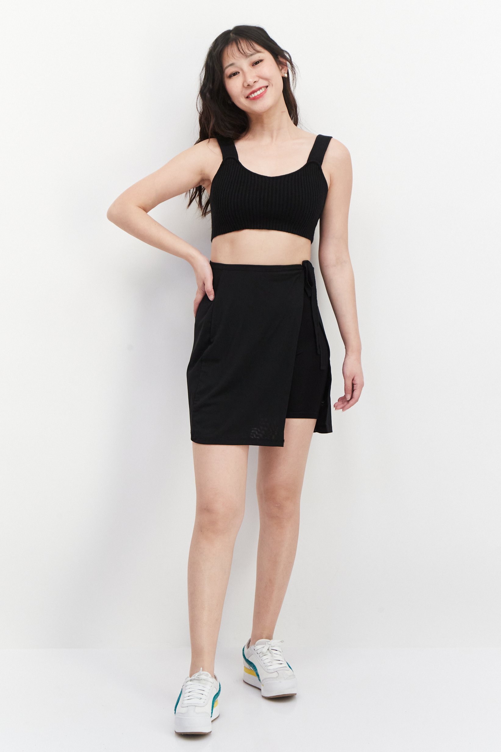 Hanna Schonberg x NA-KD Women Textured Tie Detail Mesh Mini Skirt, Black