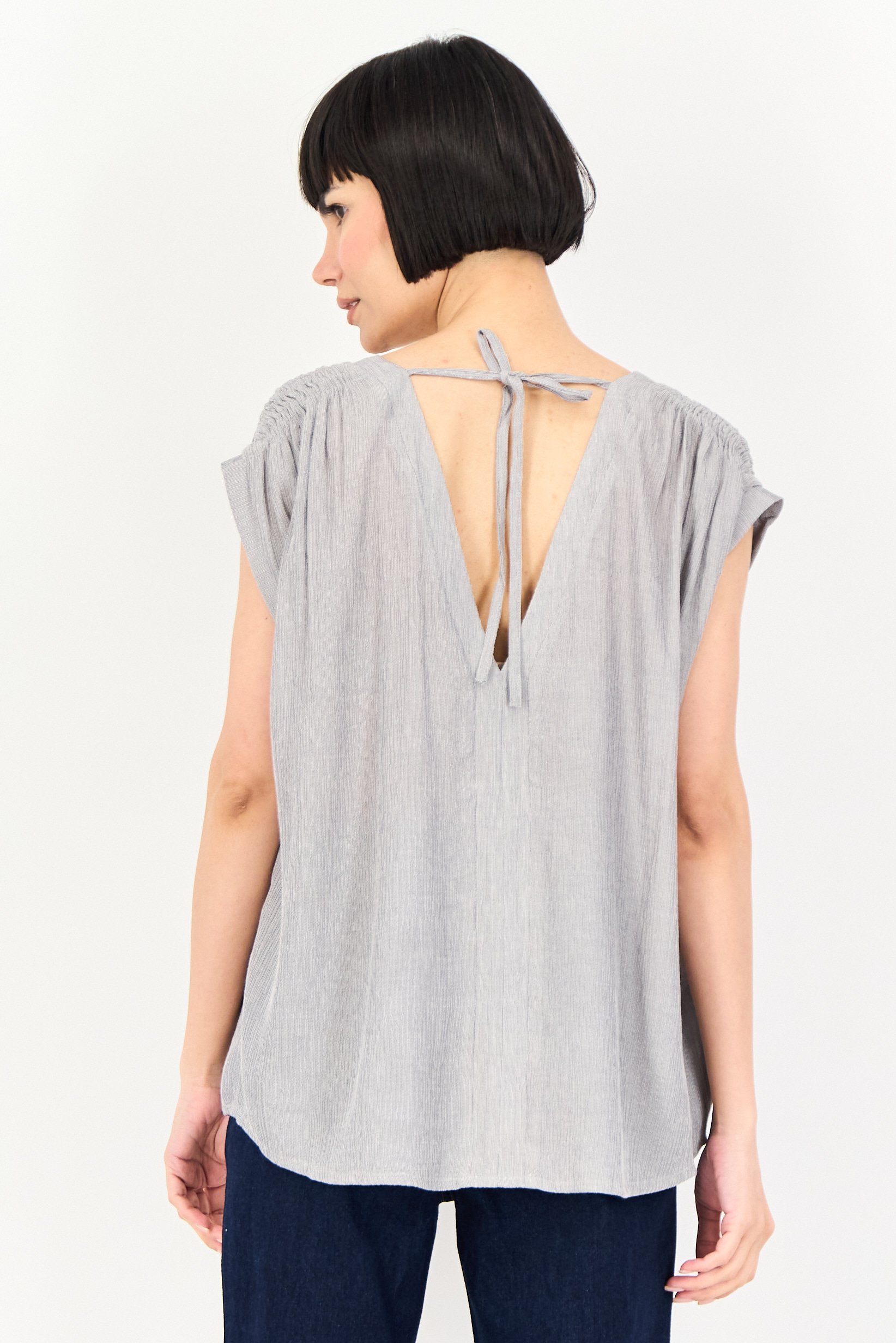 Women V-Neck Textured Sleeveless Tank Top, Grey