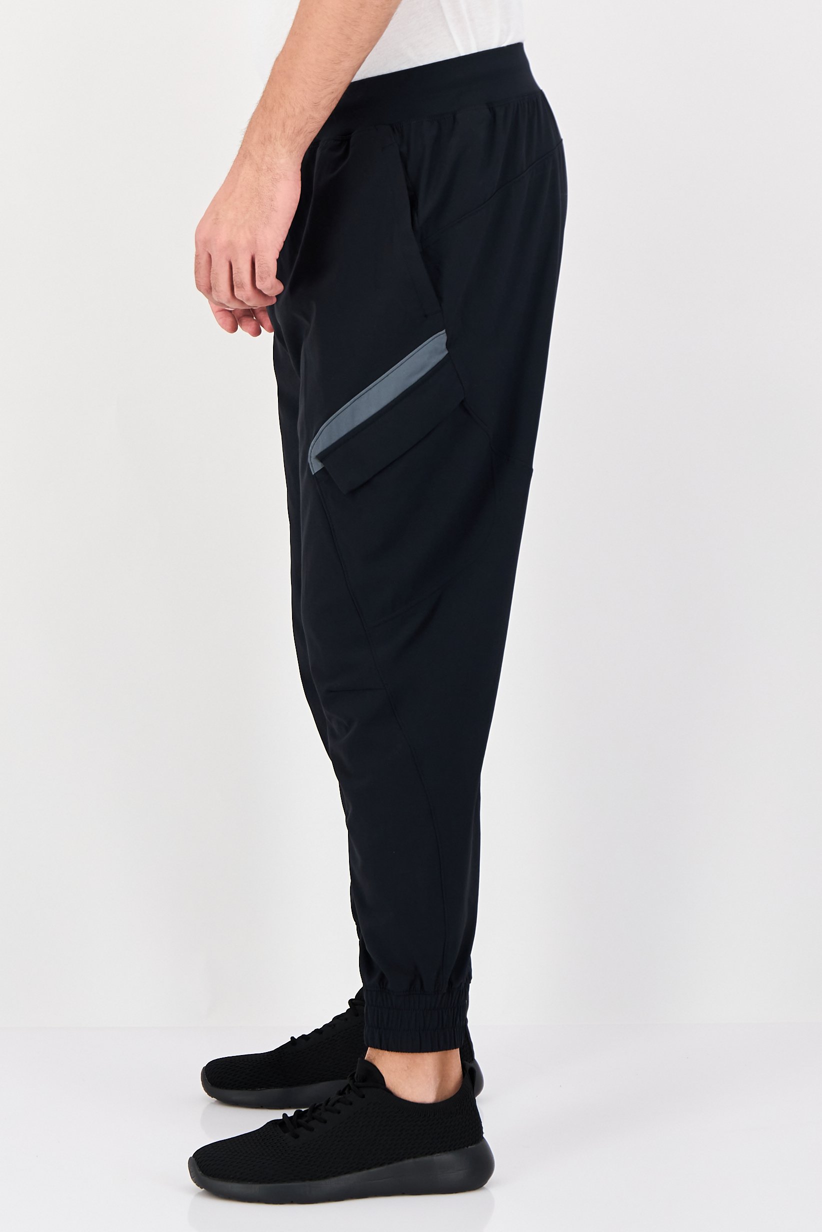 Under Armour x Project Rock Men Loose Fit Jogger Pants, Black