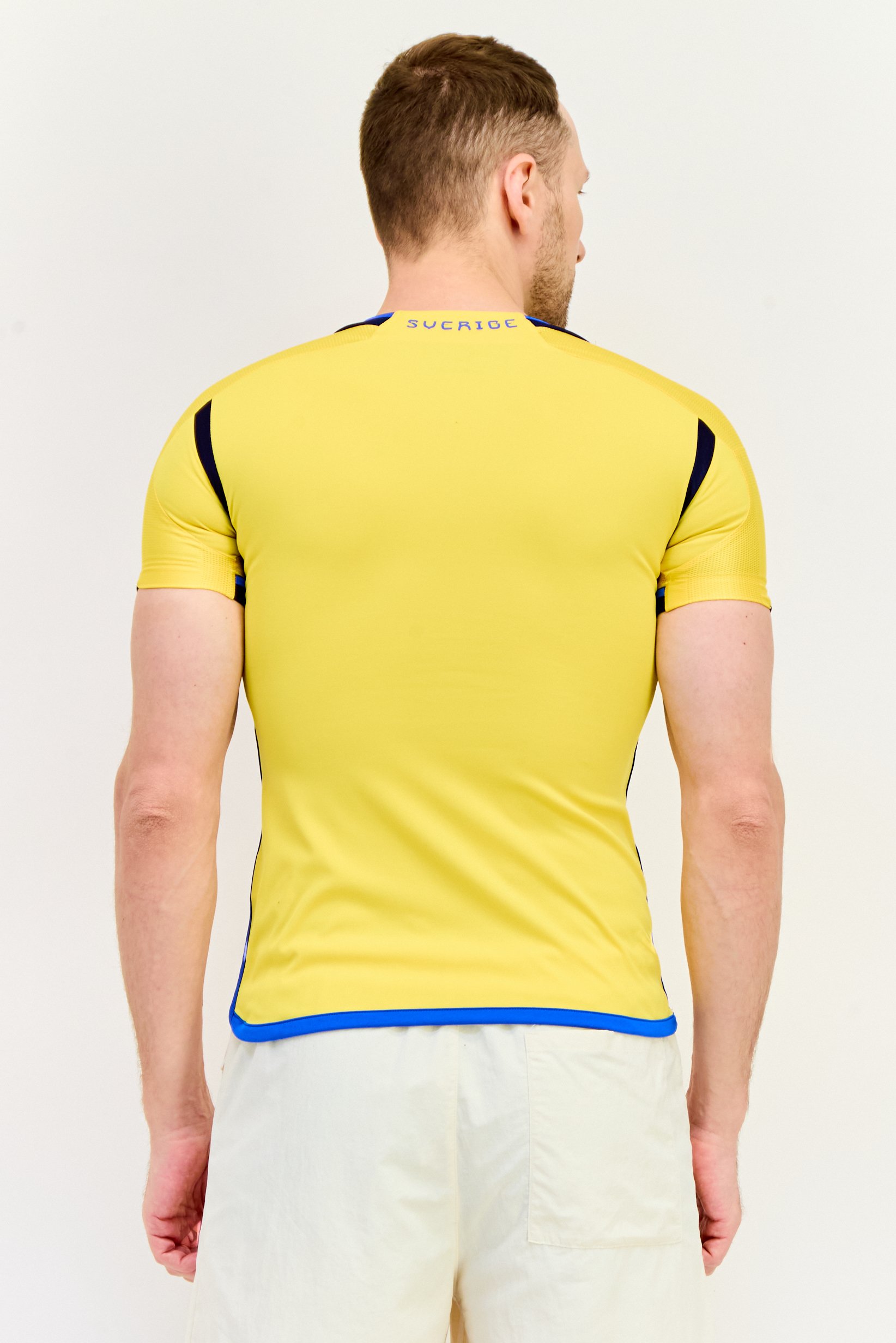 Men Sportswear Fit Short Sleeves Sweden 22 Home Jersey, Yellow