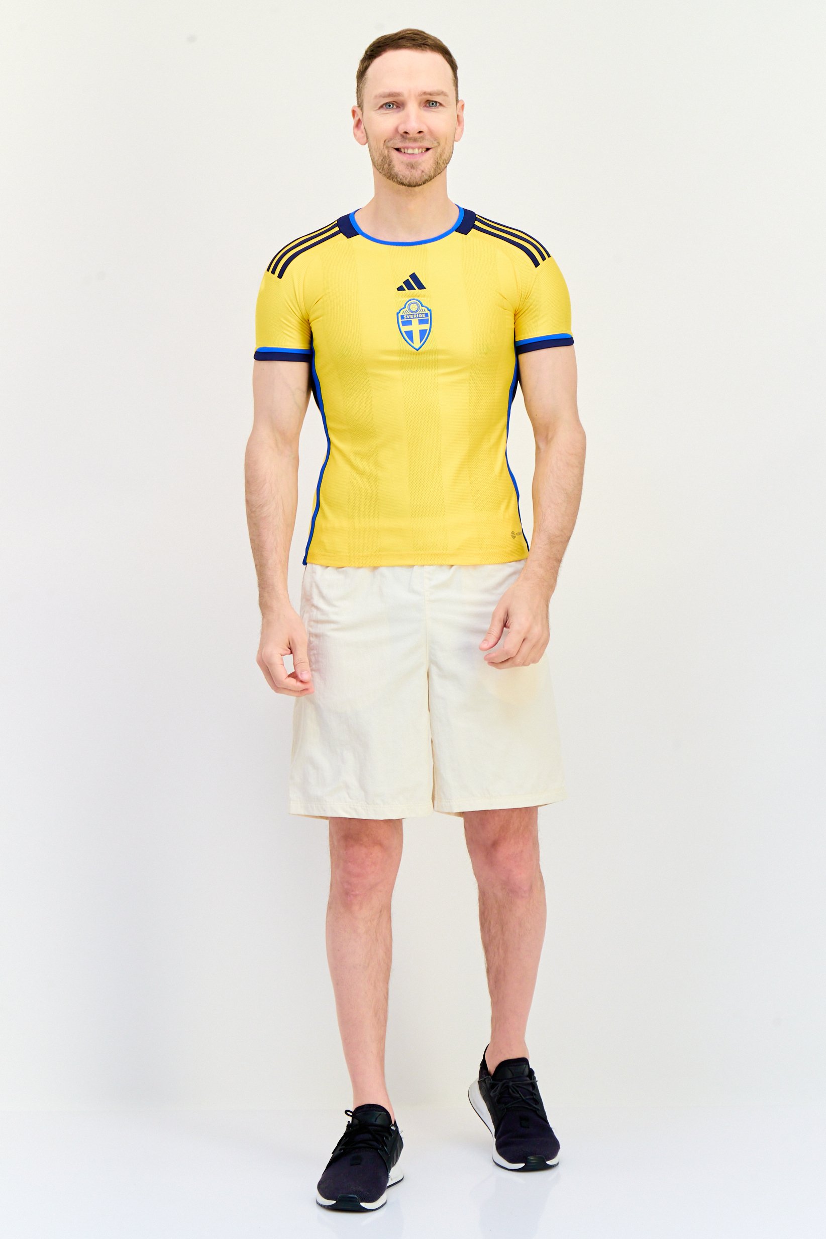 Men Sportswear Fit Short Sleeves Sweden 22 Home Jersey, Yellow