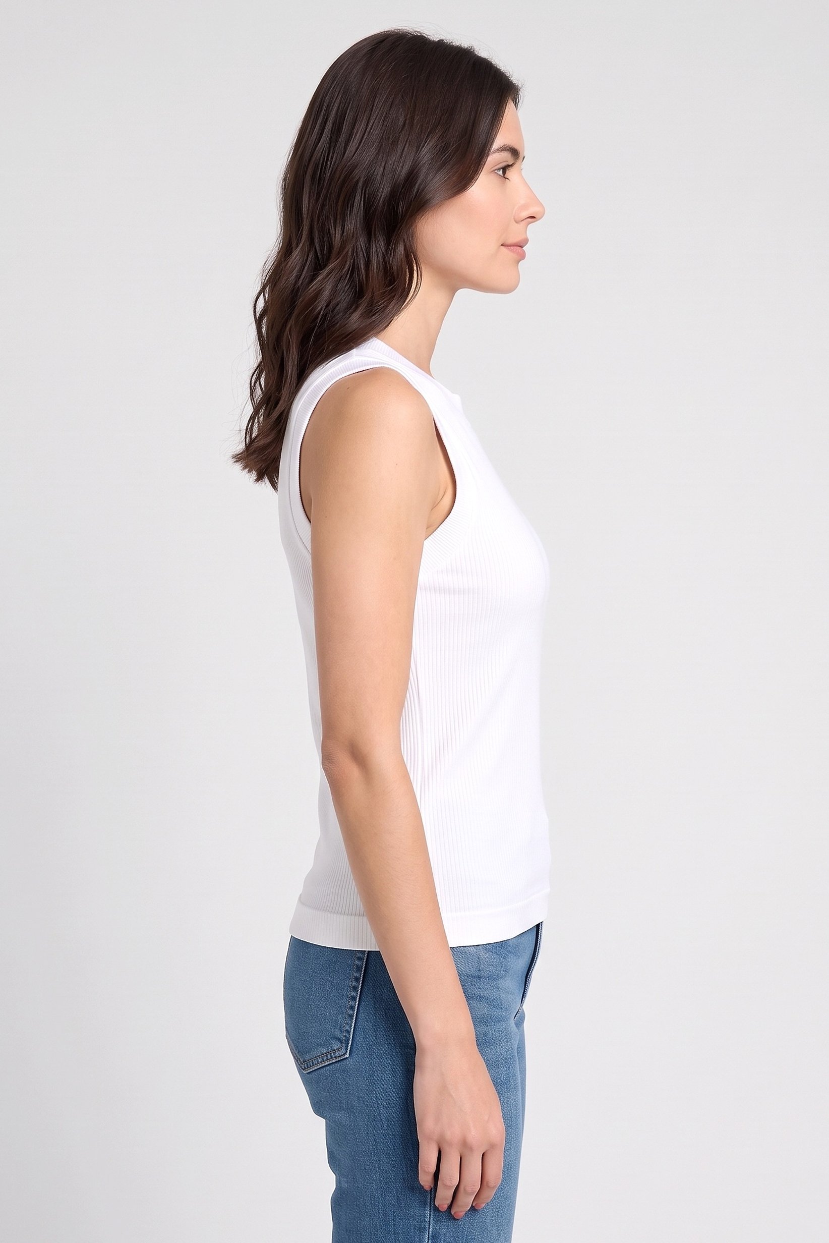 Women Sportswear Fit Sleeveless Outdoor Tank Top, White