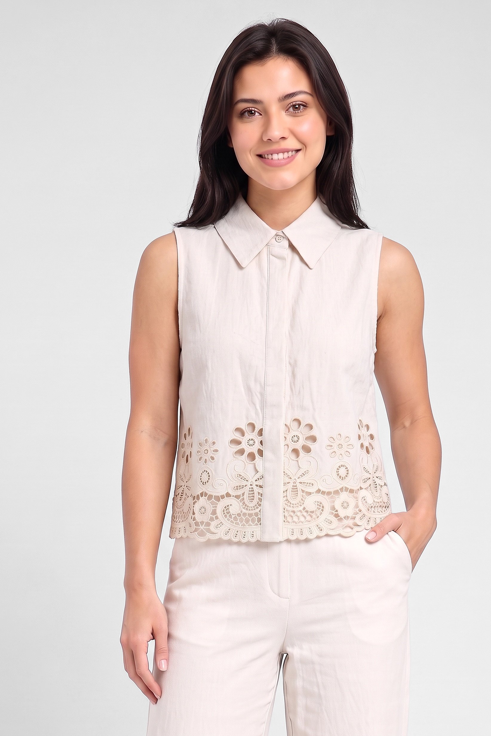 Women 2 Pcs Eyelet  Sleeveless Shirt And Shorts Set, Beige