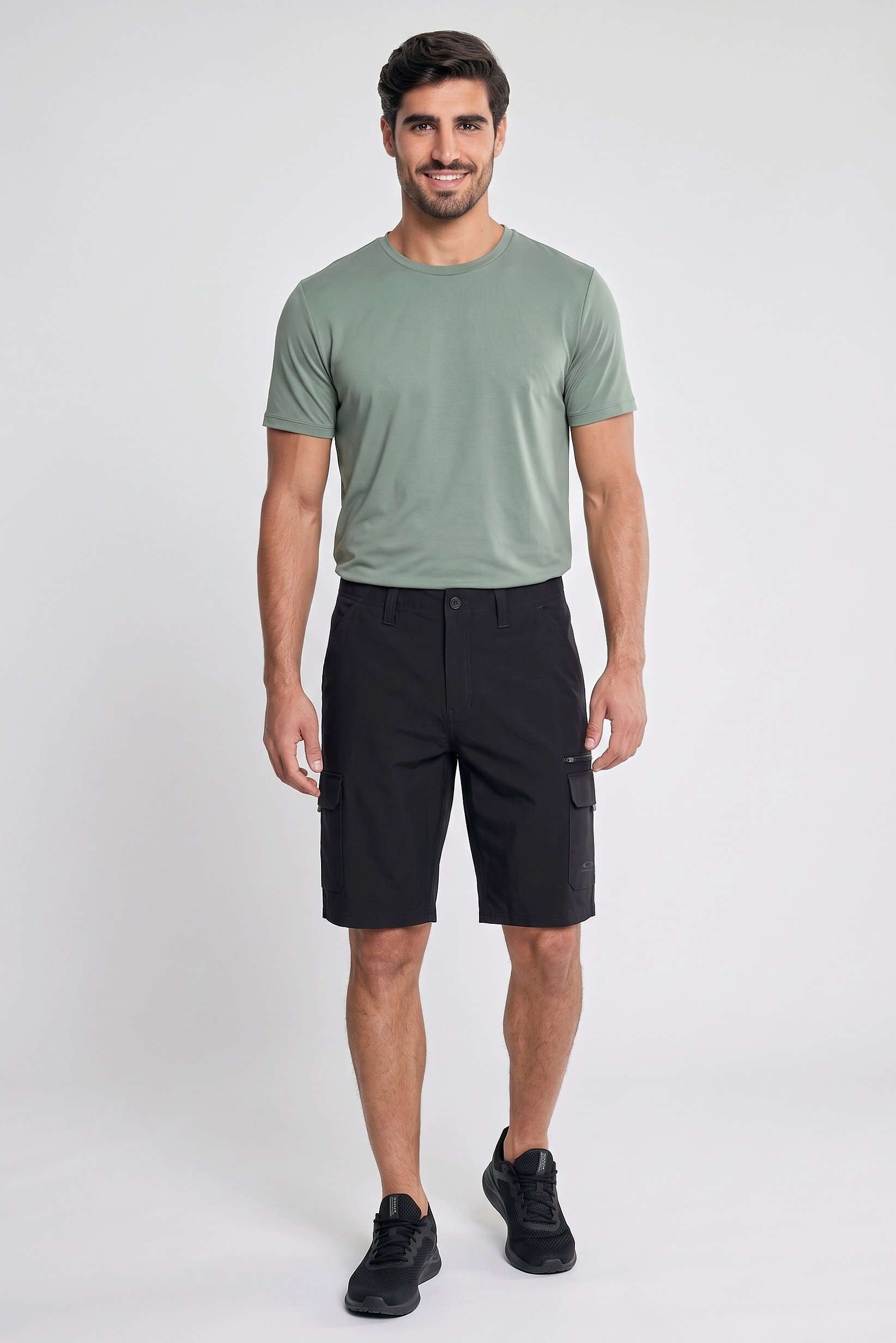 Men Regular Fit Outdoor Cargo Shorts, Black