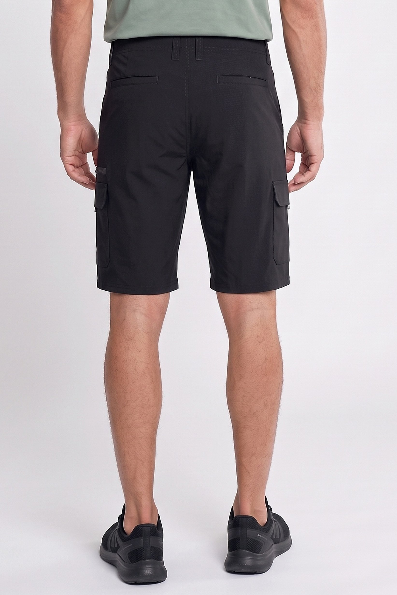 Men Regular Fit Outdoor Cargo Shorts, Black