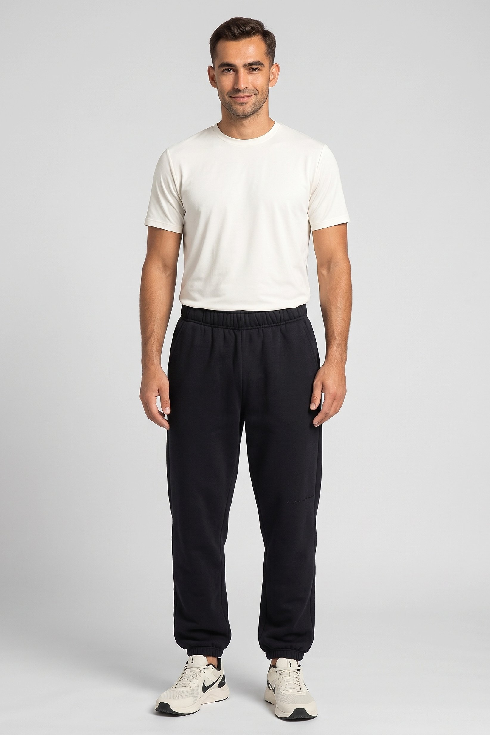 Men Relaxed Fit Outdoor Sweatpants, Black