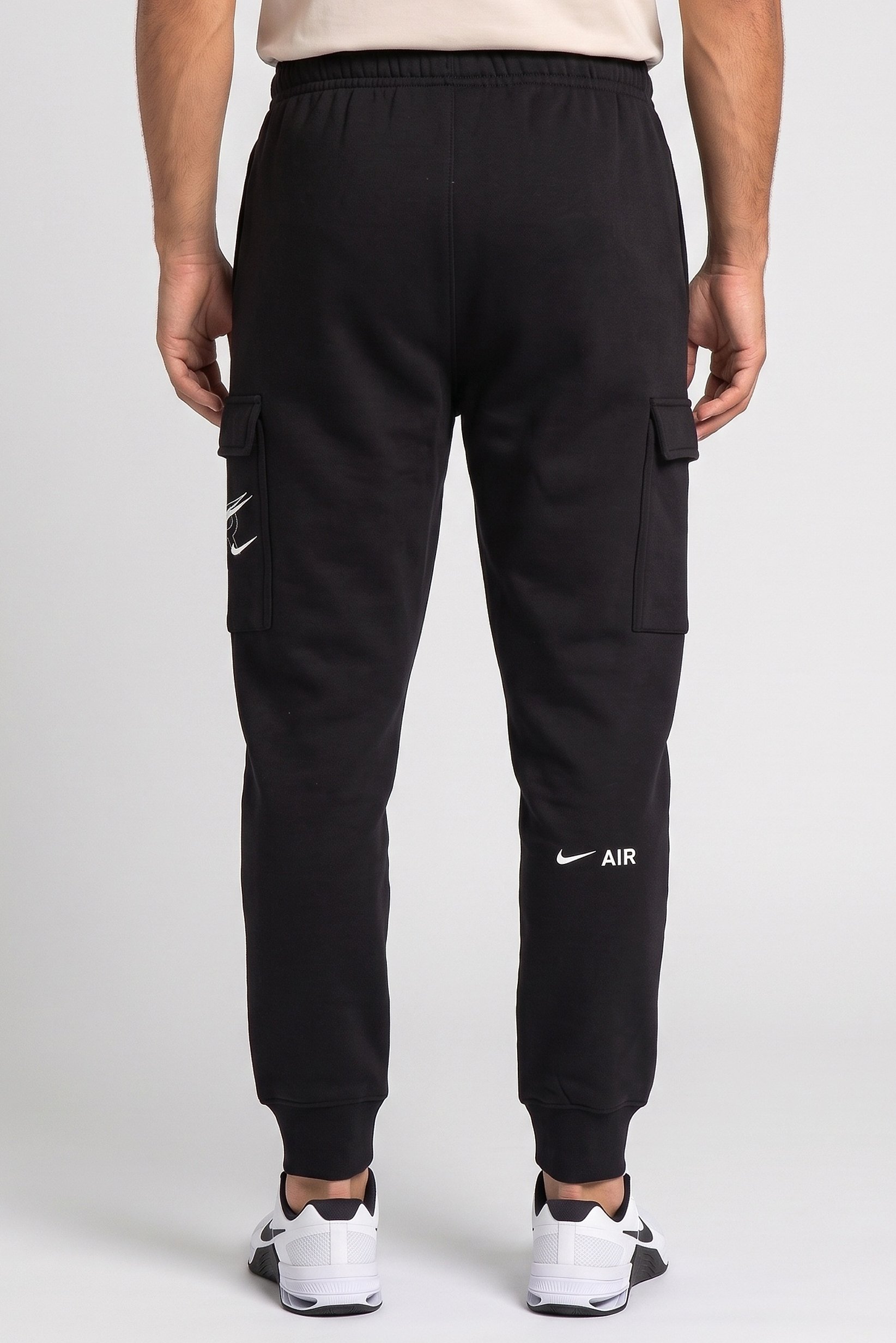 Men Standard Fit Outdoor Sweatpants, Black