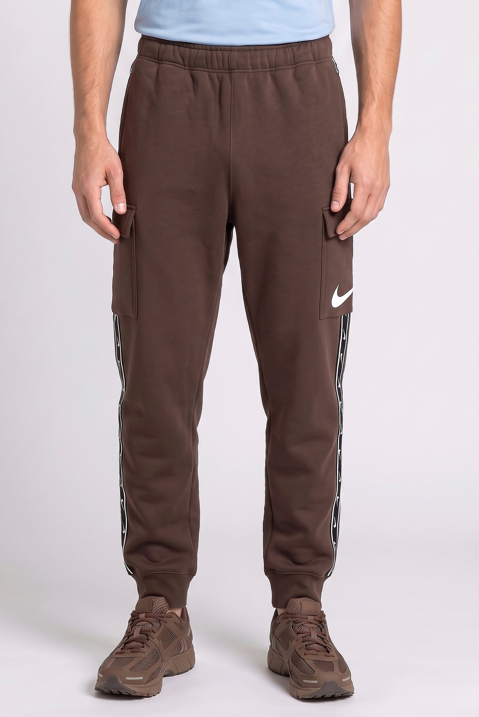 Men Standard Fit Outdoor Sweatpants, Chocolate Brown
