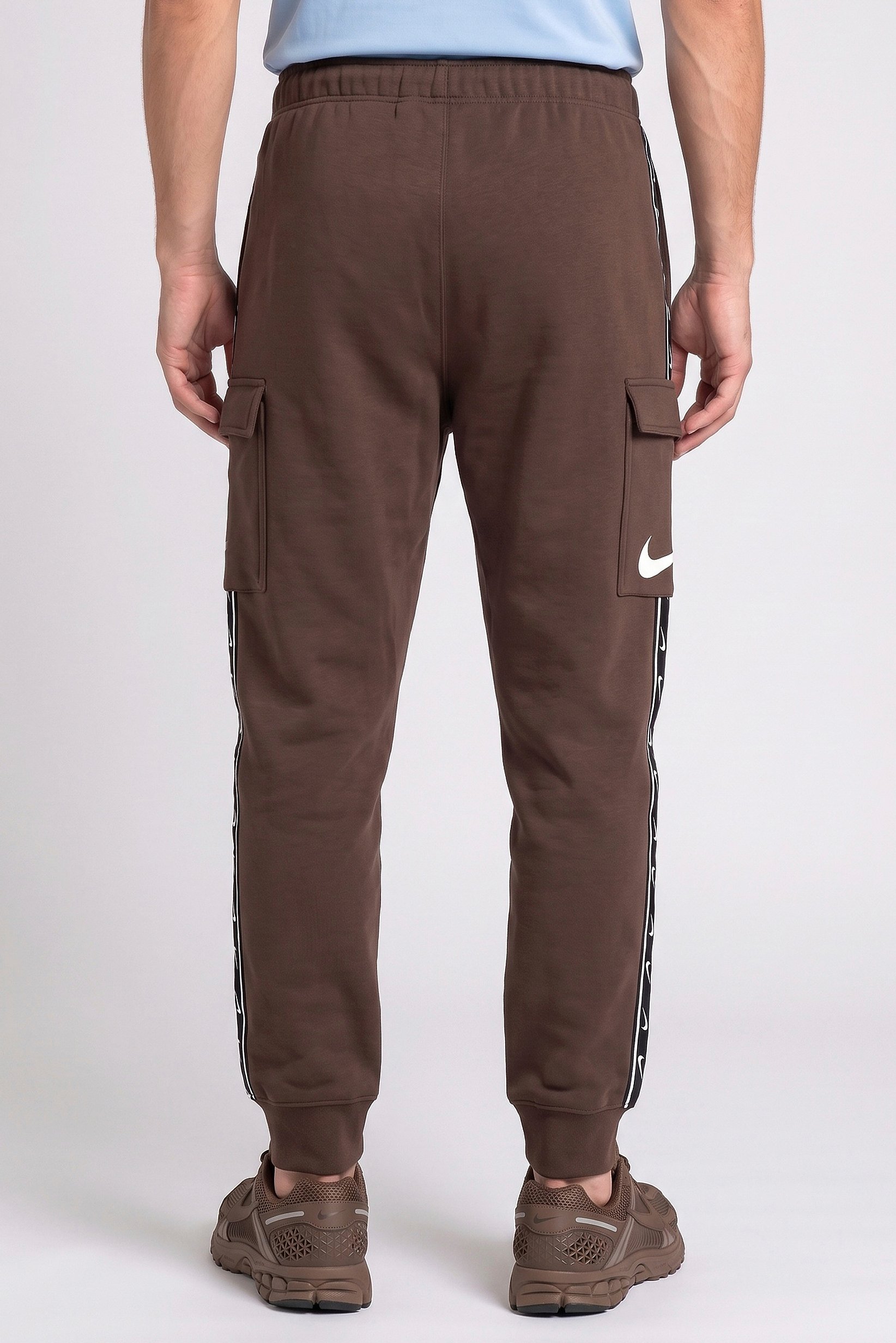 Men Standard Fit Outdoor Sweatpants, Chocolate Brown