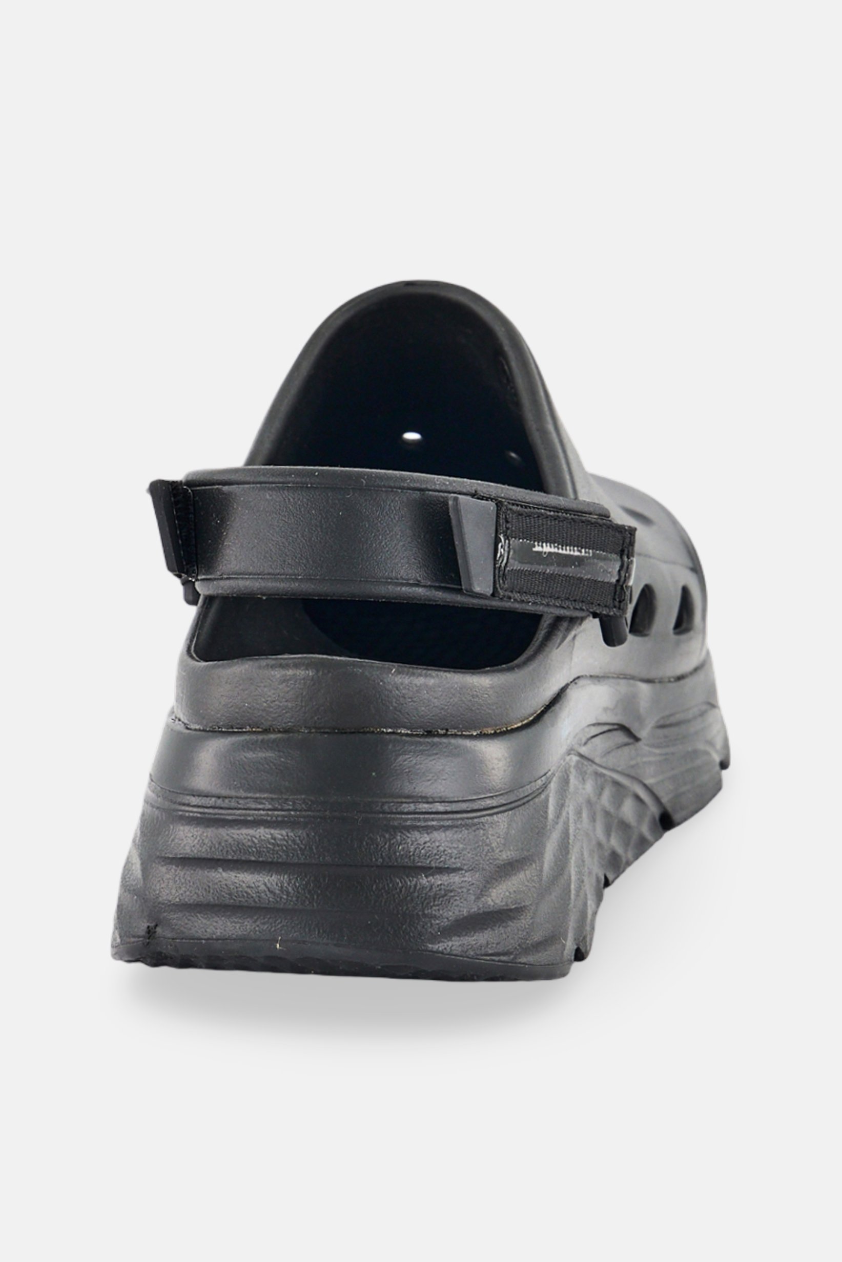 Women Max Cushioning Slip On Clogs, Black