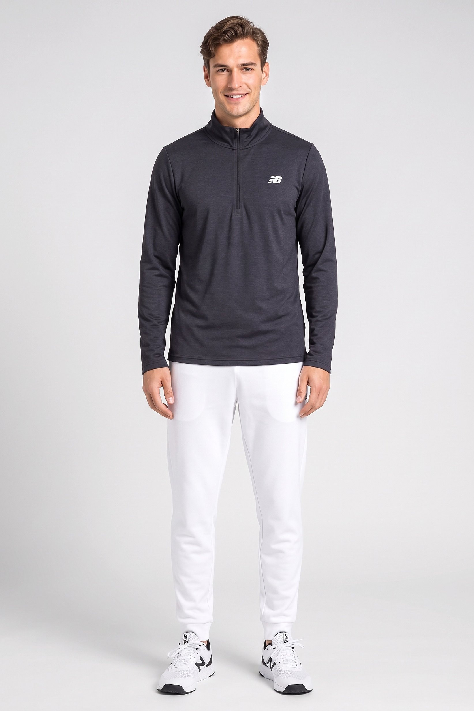 Men Sportswear Fit Long Sleeve Training Sweatshirts, Black