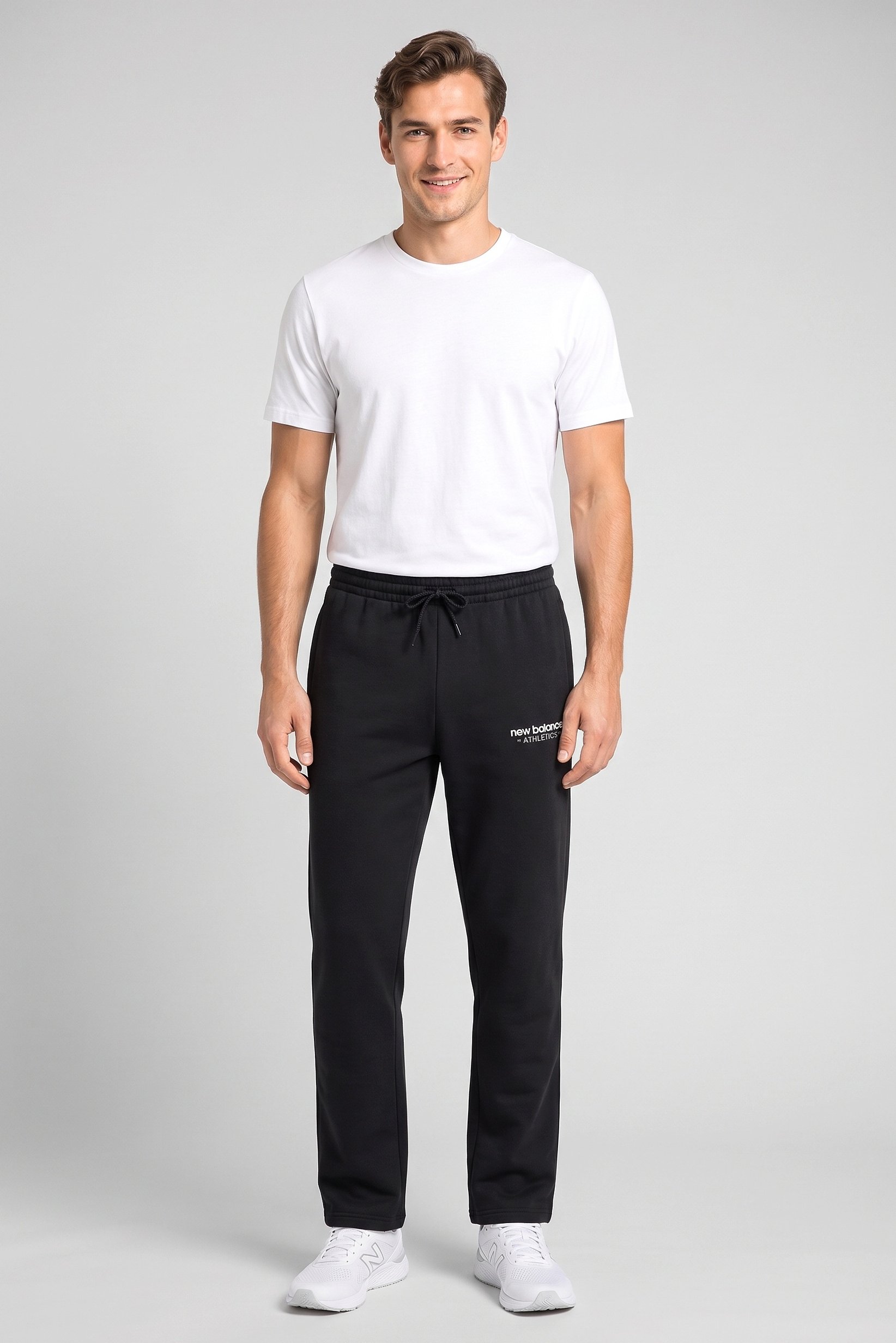 Men Sportswear Fit Outdoor Sweatpants, Black