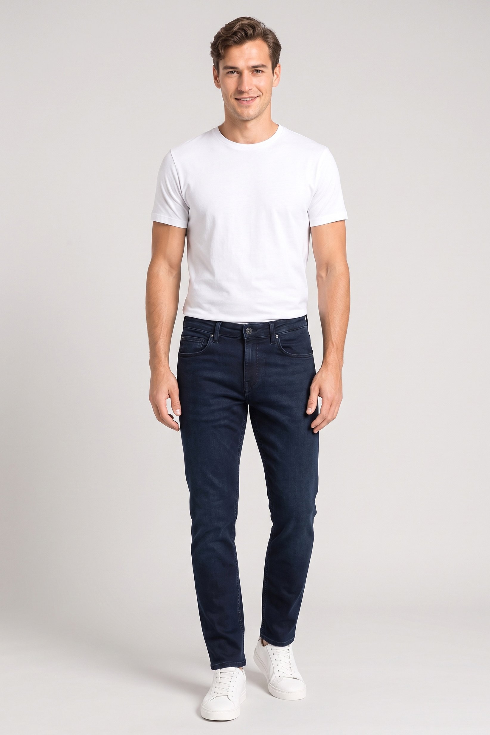 Men Slim Fit Solid Stretchable Jeans, Deep Navy