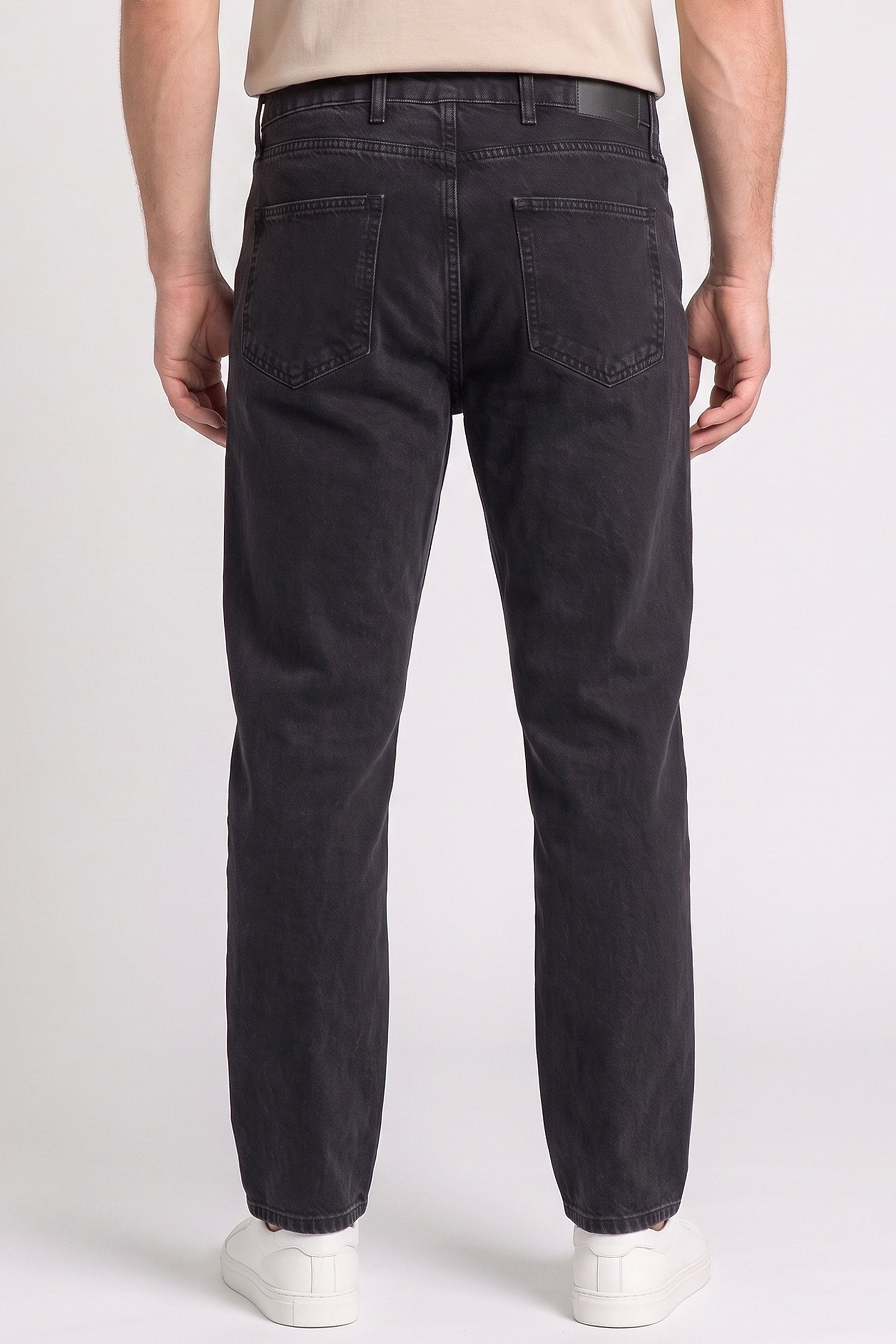 Men Loose Fit Solid Non-Stretchable Jeans, Black