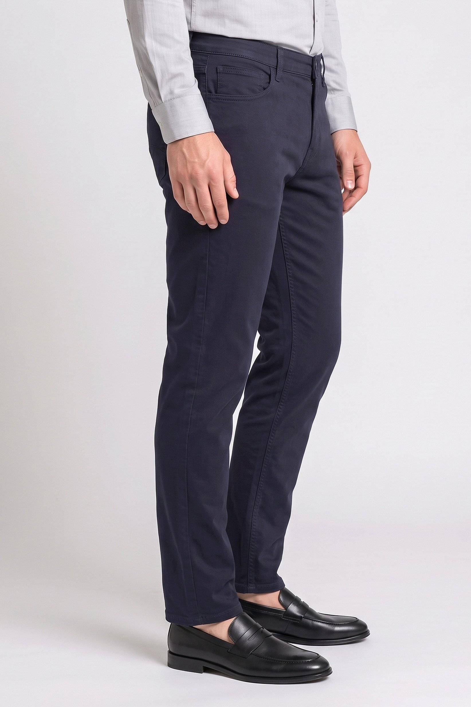 Men Regular Fit Solid Chino Pants, Dark Navy