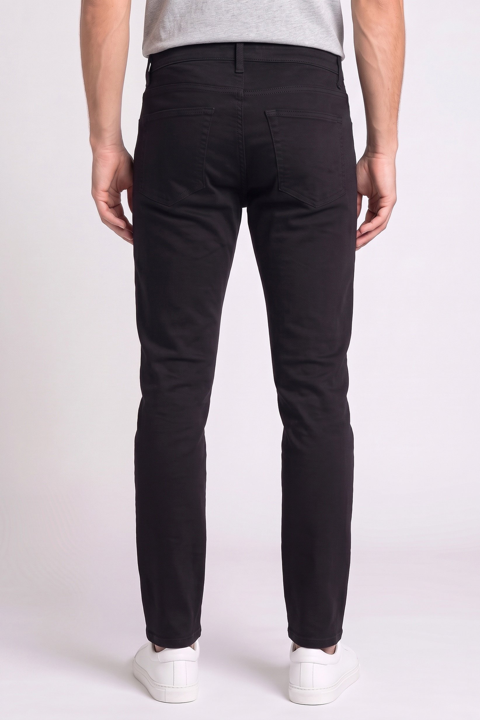 Men Regular Fit Plain Chino Pants, Black