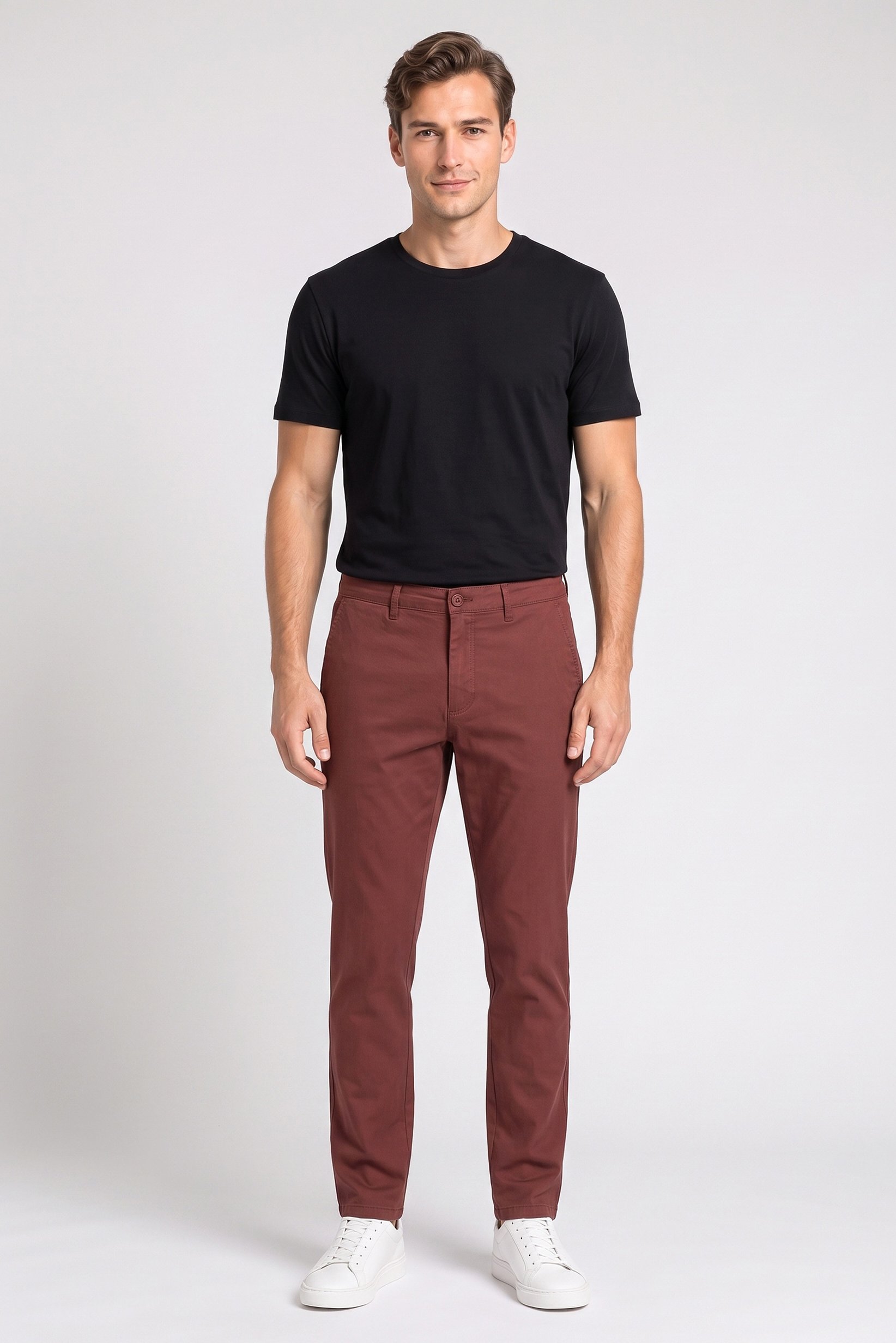 Men Slim Fit Solid Chino Pants, Maroon