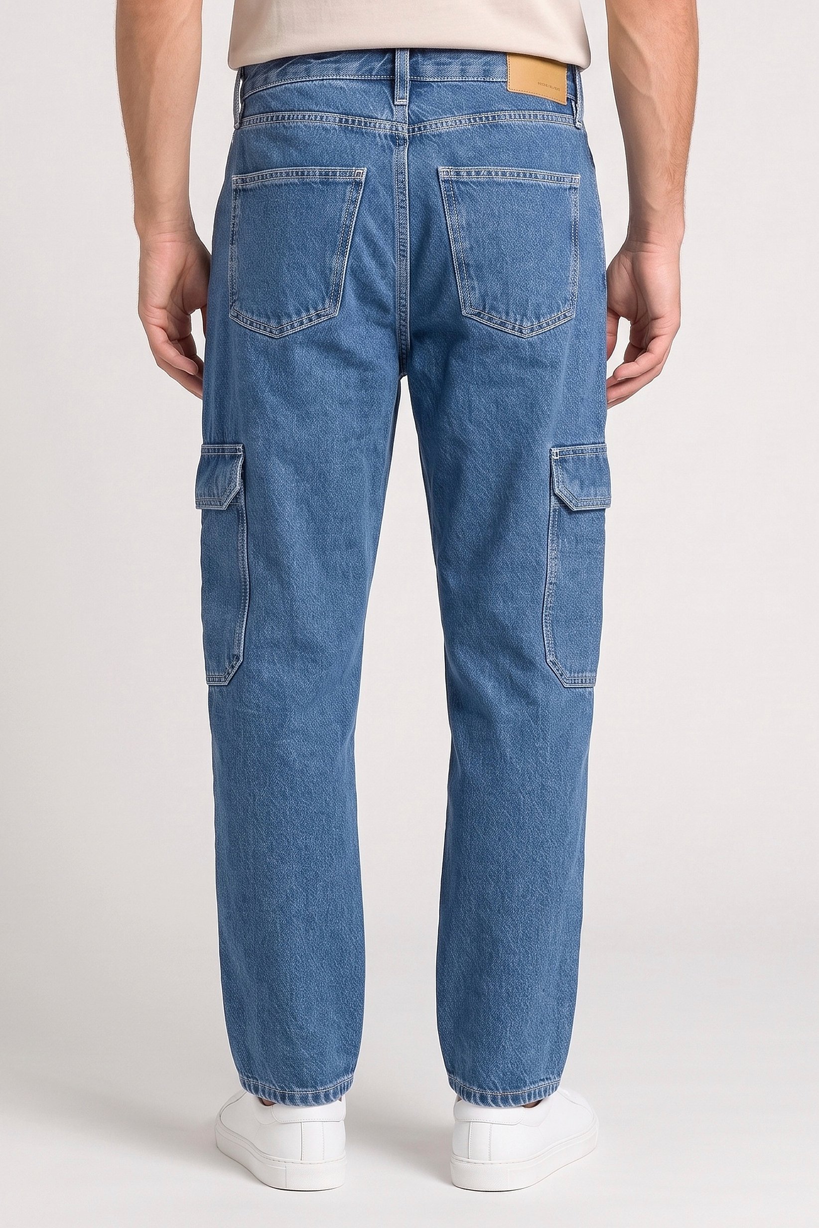 Men Loose Fit Non-Stretchable Cargo Jeans, Blue