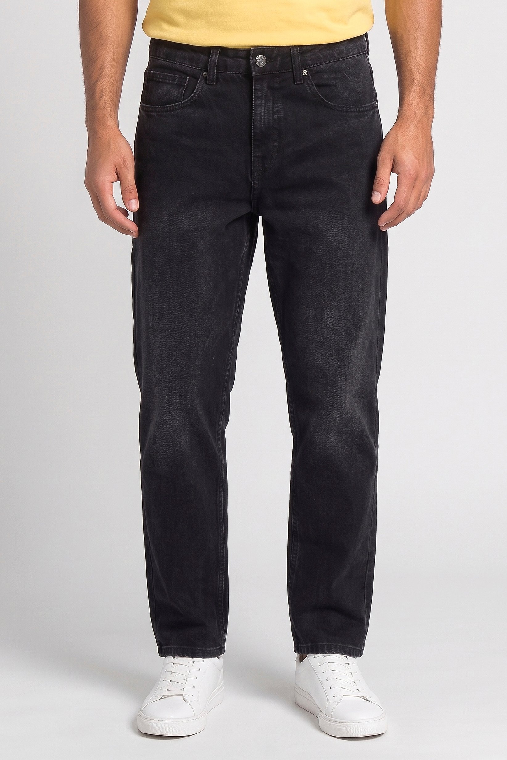 Men Loose Fit Plain Non-Stretchable Jeans, Black