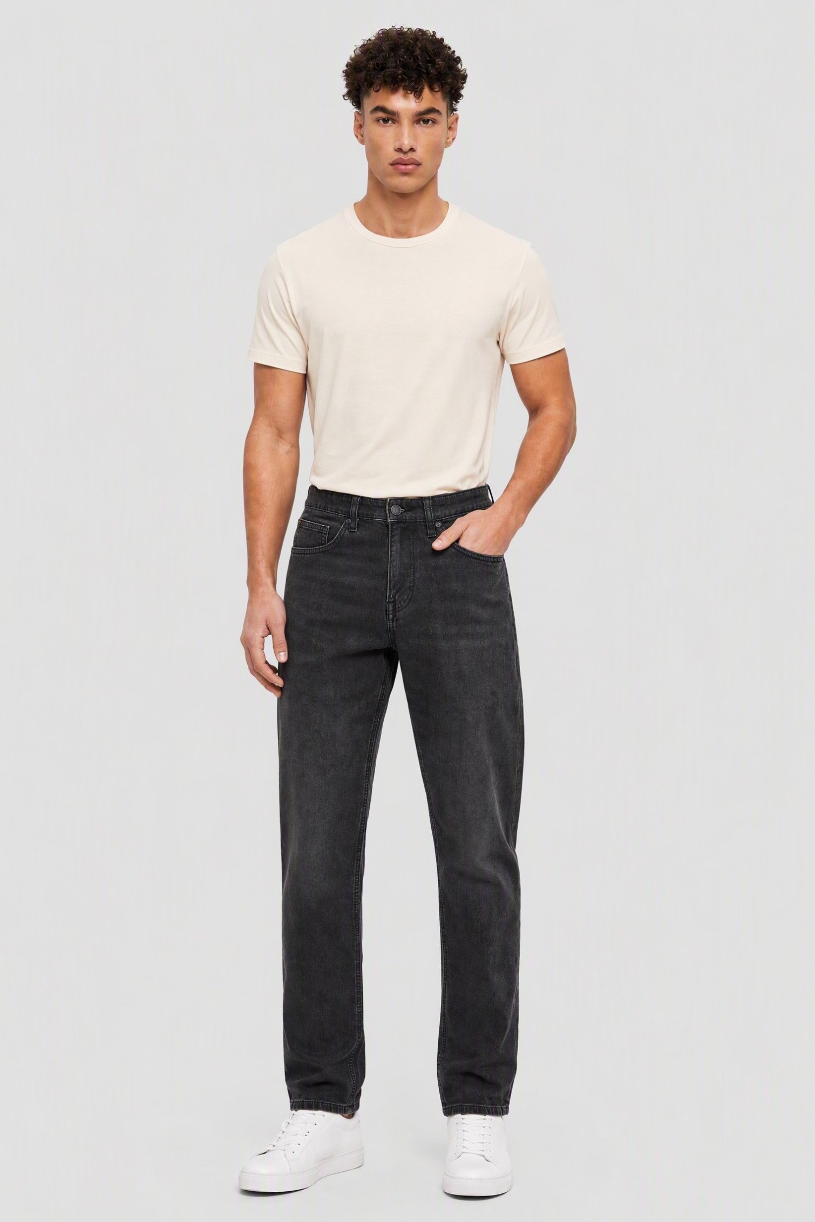 Men Straight Fit Washed Stretchable Jeans, Black