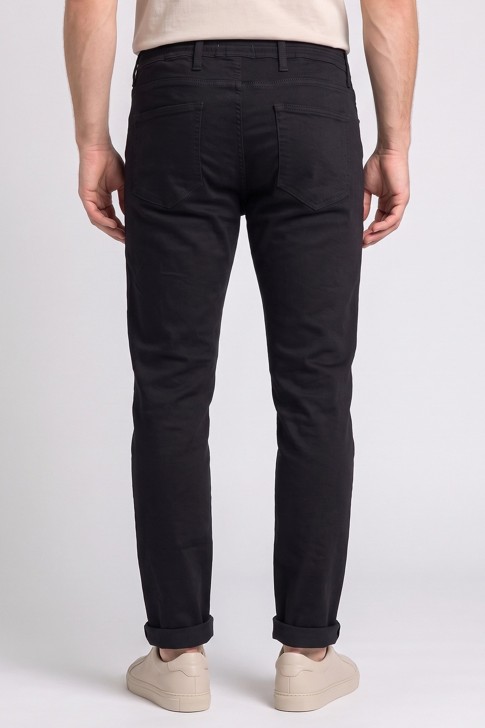 Men Regular Fit Solid Straight Leg Pants, Black