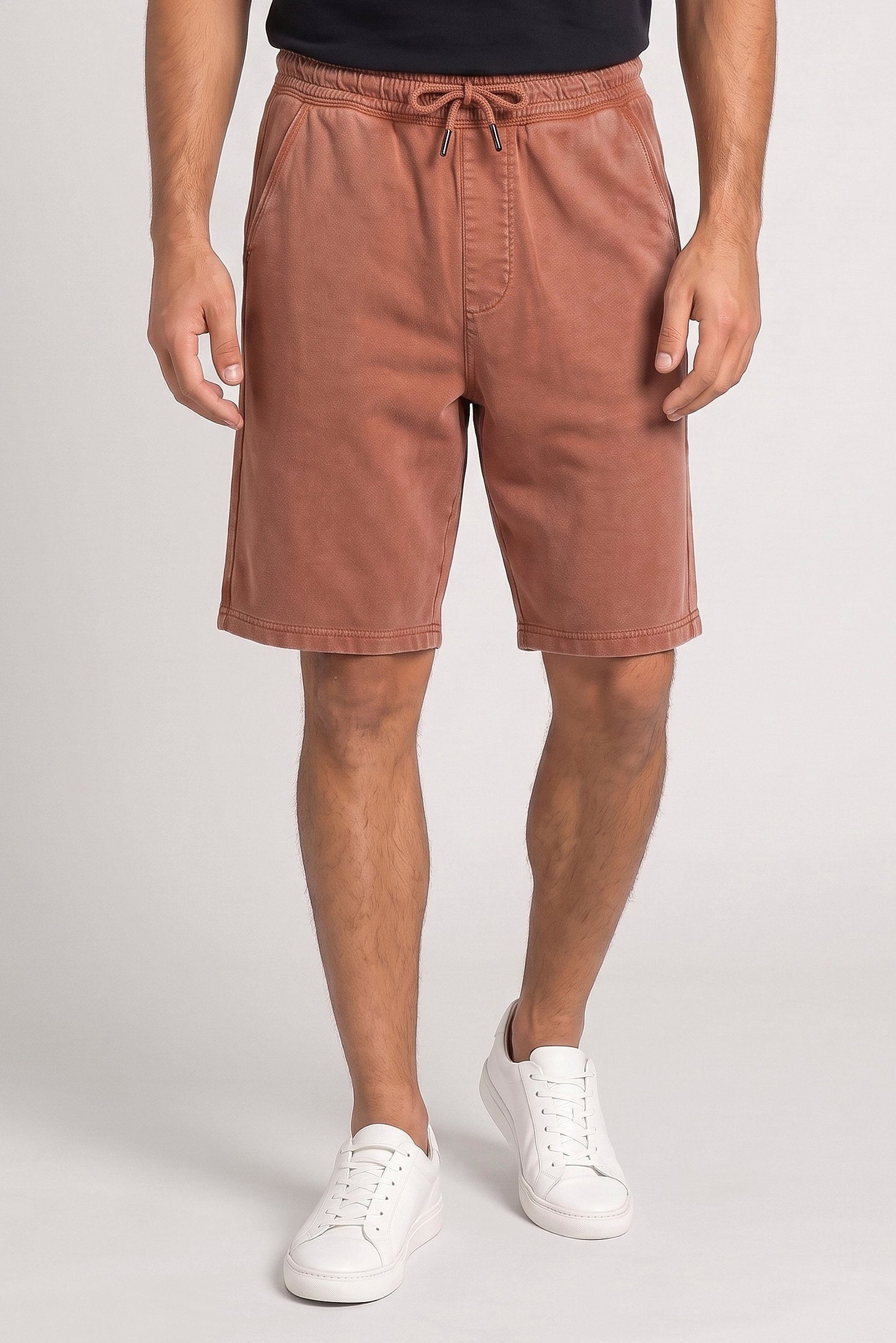 Men Plain Basic Shorts, Rust