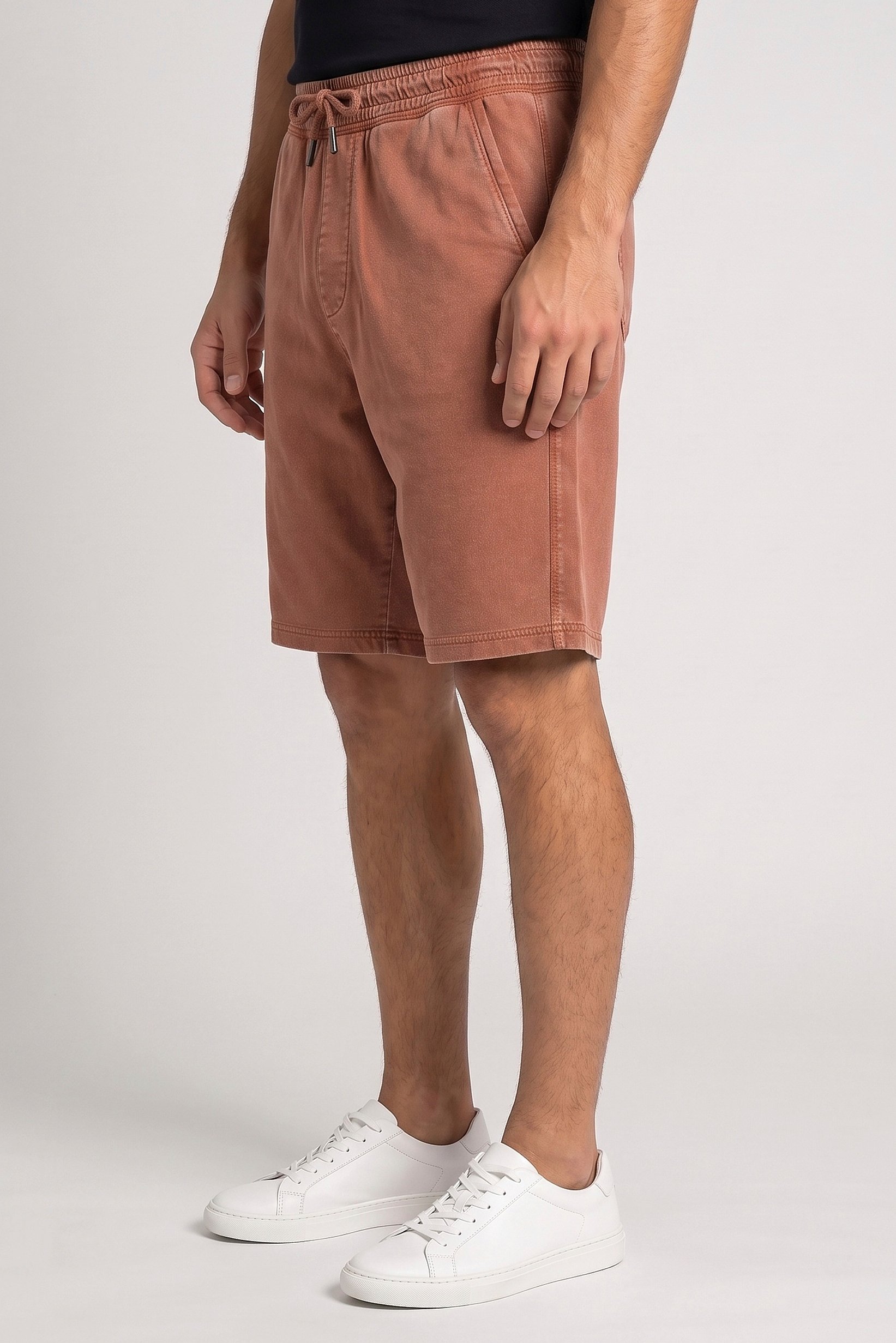 Men Plain Basic Shorts, Rust