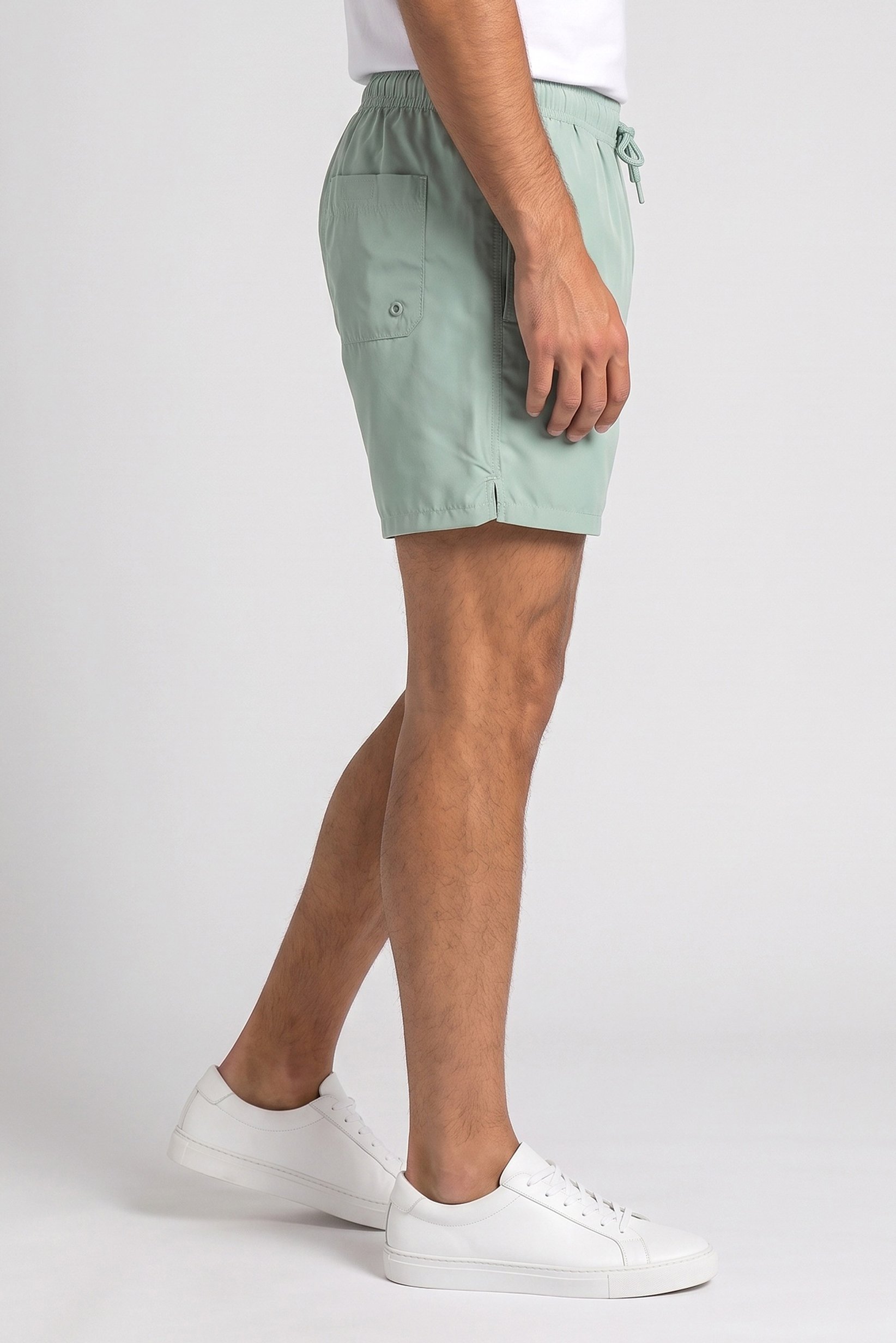 Men Regular Fit Solid Basic Shorts, Green