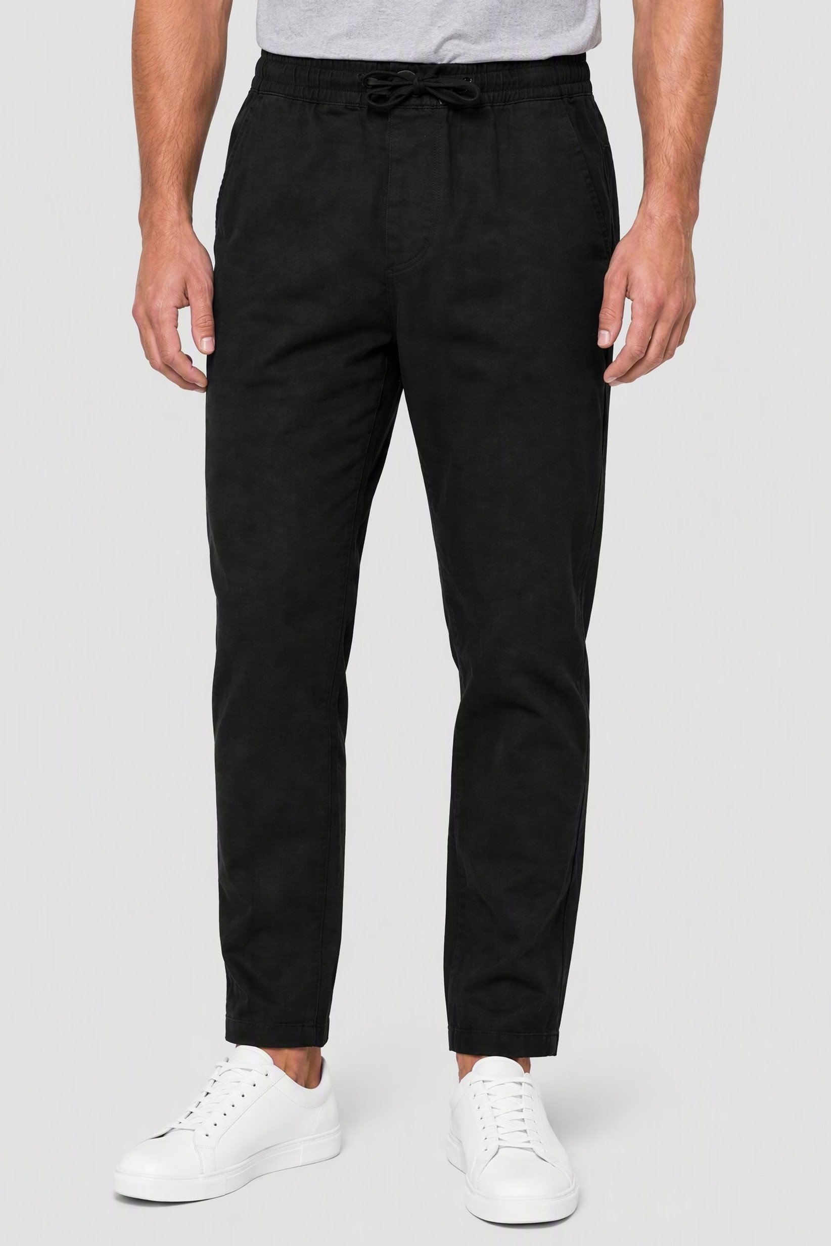 Men Regular Fit Solid Straight Leg Pants, Black