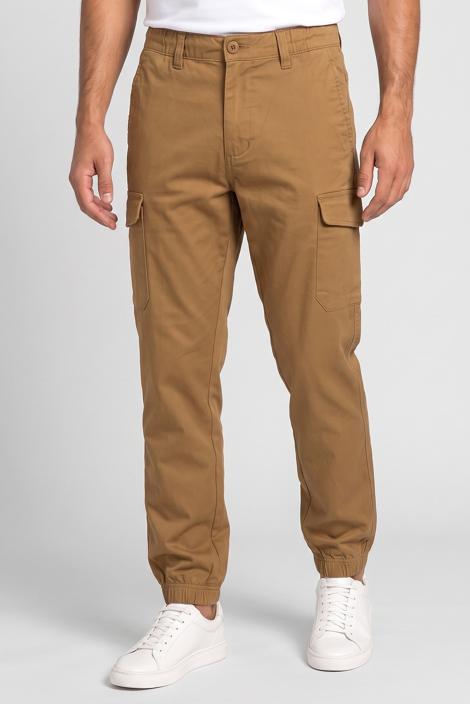Men Straight Fit Solid Cargo Pants, Brown