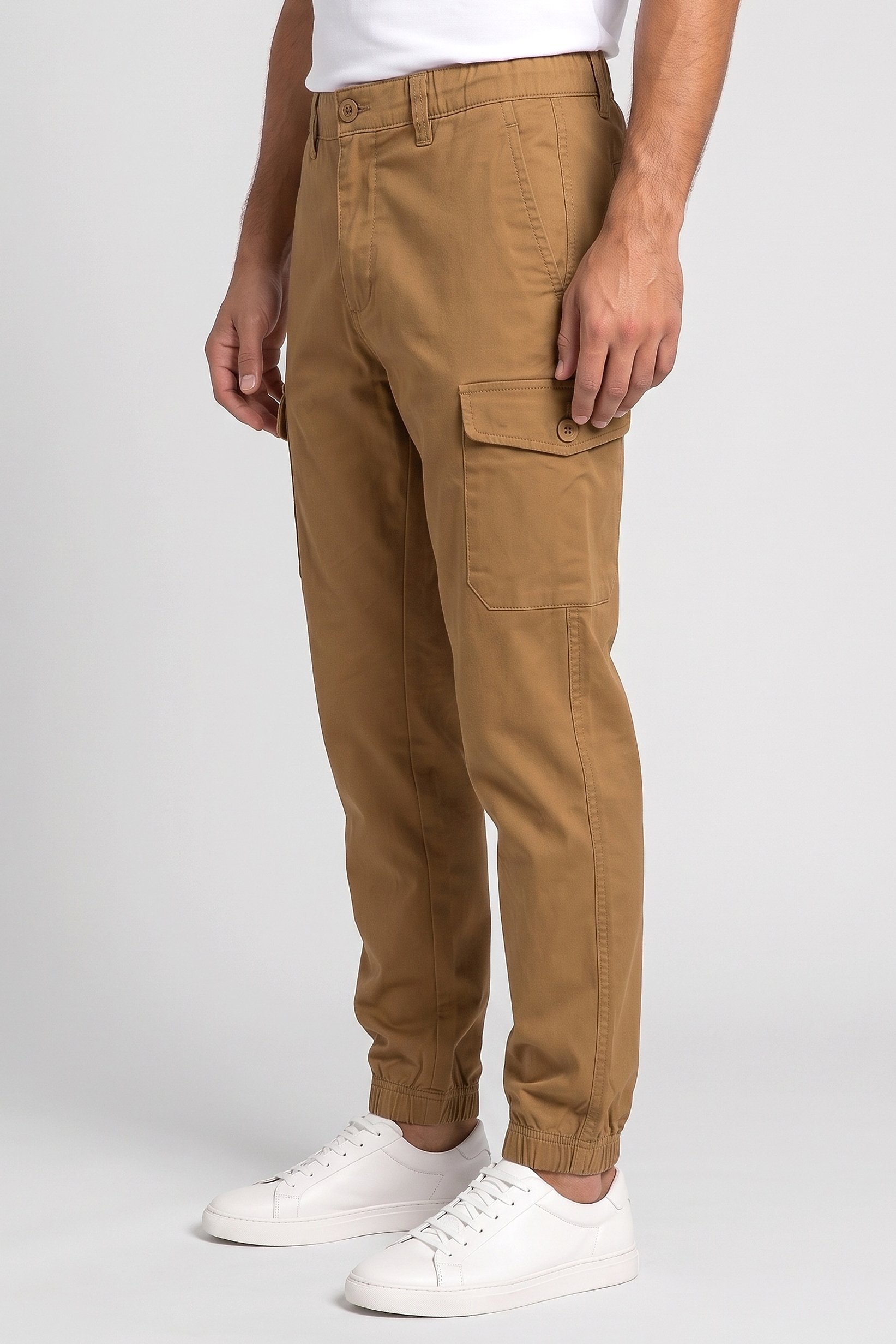 Men Straight Fit Solid Cargo Pants, Brown