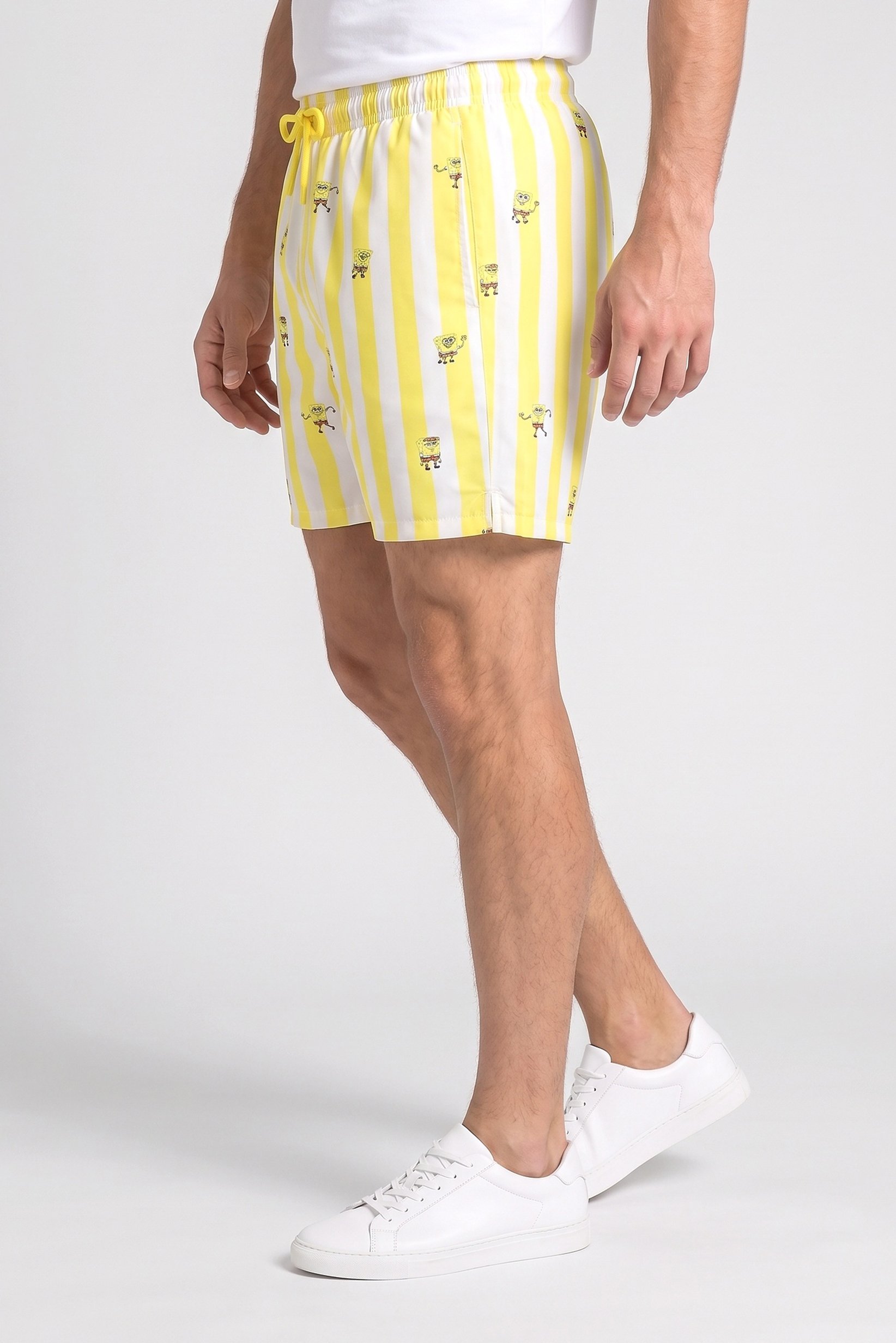 Sponge Bob SquarePants Men Stripe Basic Shorts, Multicolor