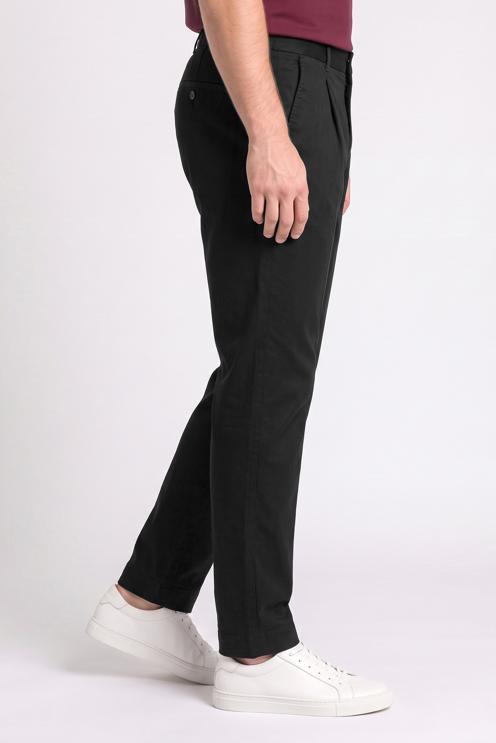 Men Slim Fit Solid Chino Pants, Black