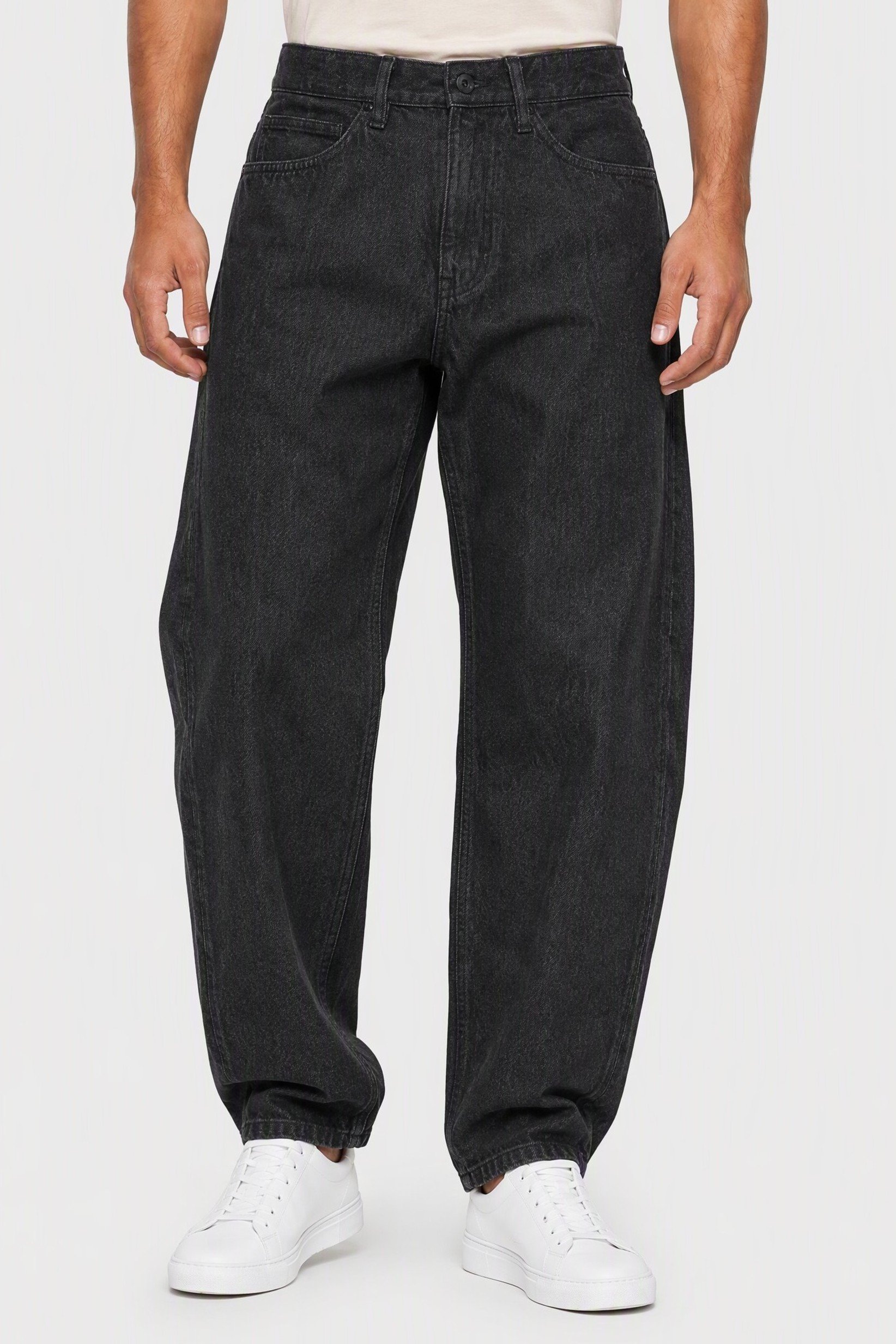 Men Balloon Fit Solid Non Stretchable Jeans, Black