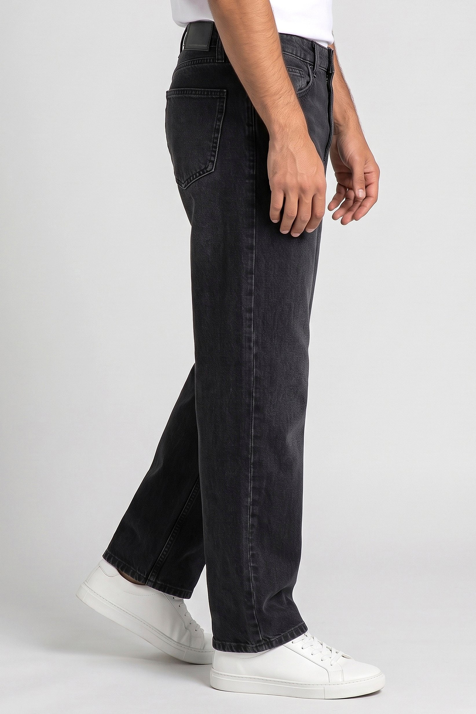 Men Baggy Fit Solid Non Stretchable Denim Jeans, Washed Black