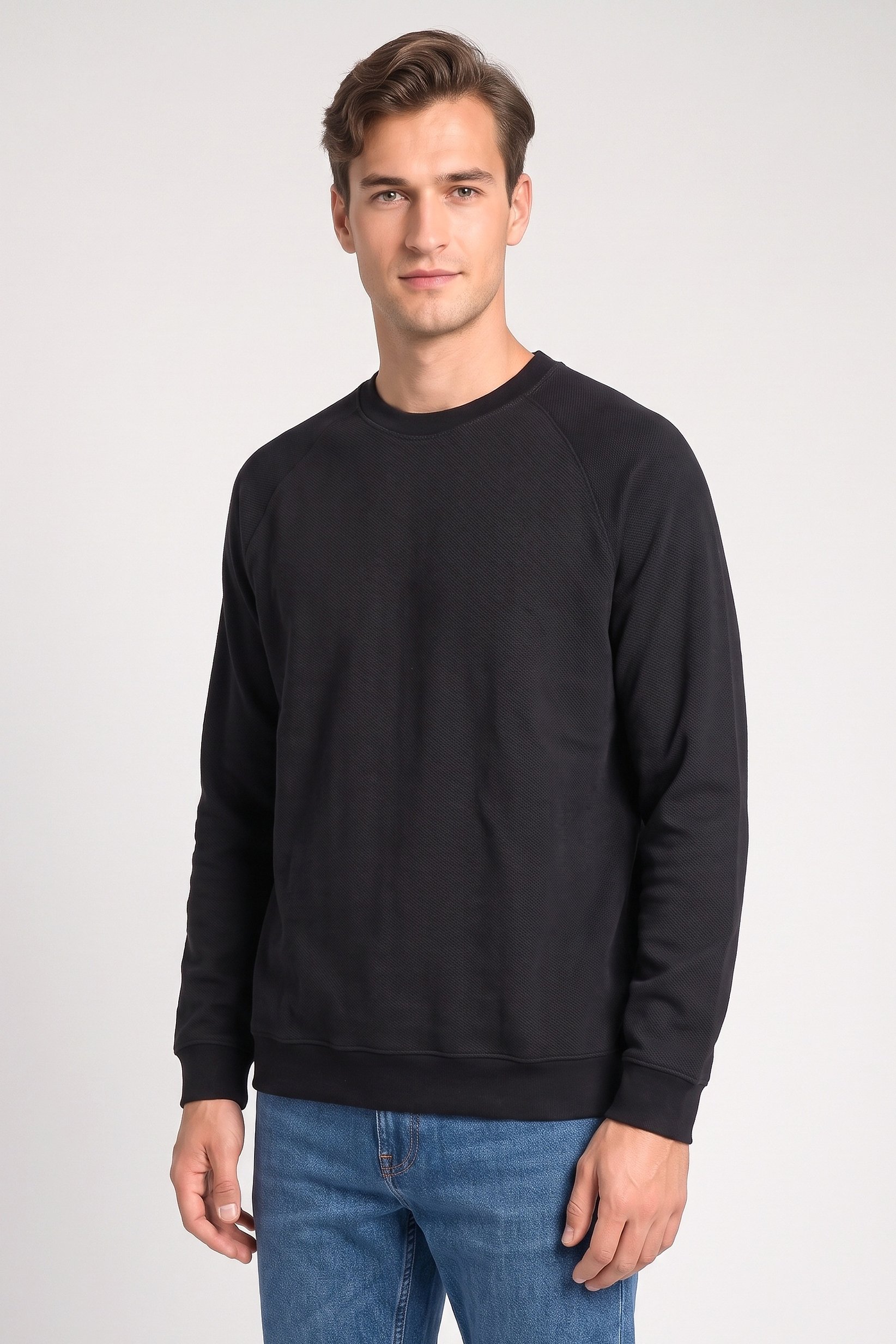 Men Crew Neck Long Sleeve Knitted Sweater, Black