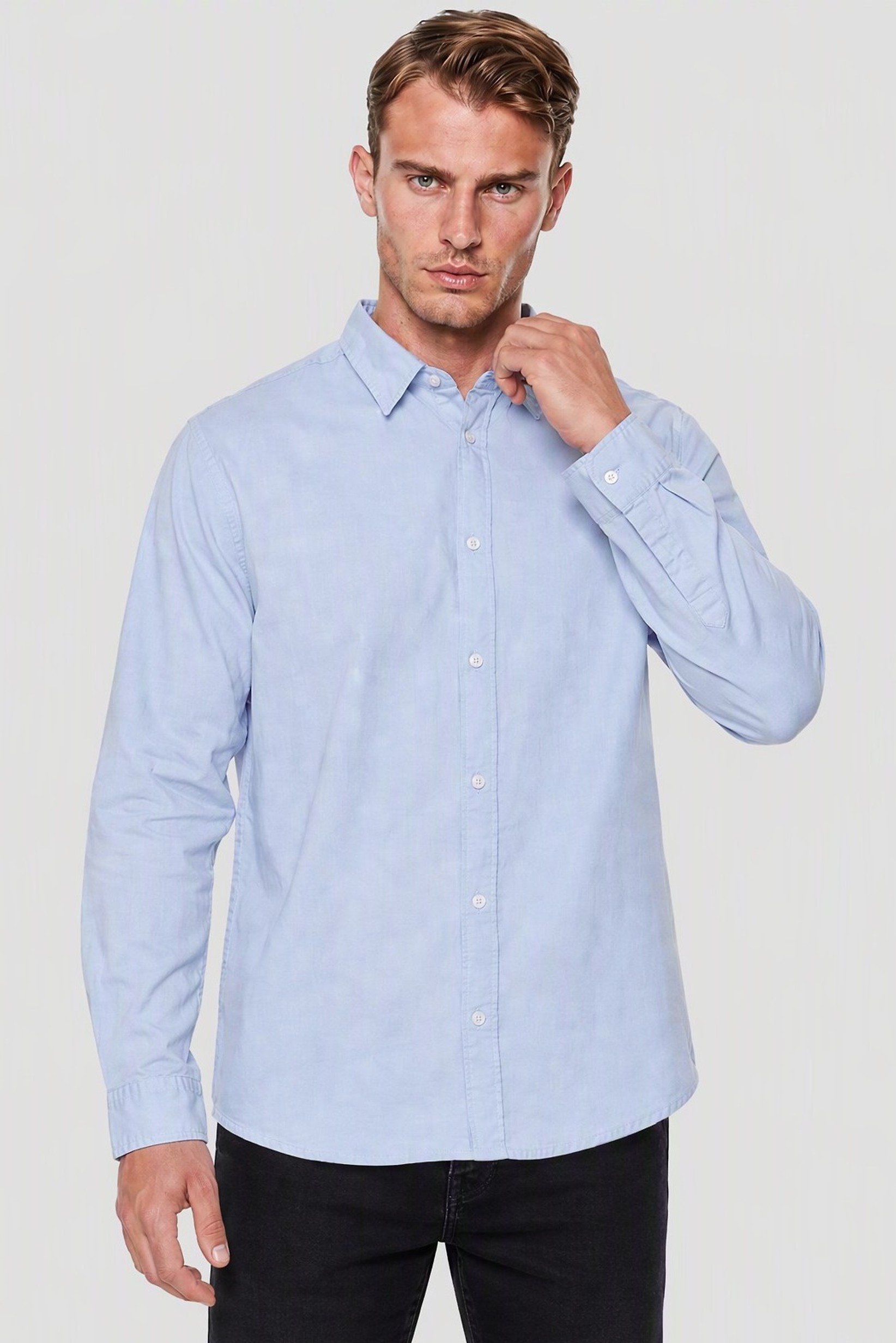 Men Oversized Fit Long Sleeve Solid Casual Shirt, Light Blue