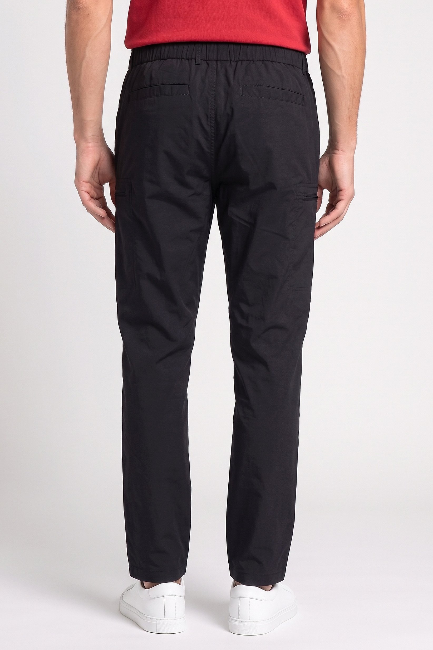 Men Regular Fit Solid Cargo Pants, Black