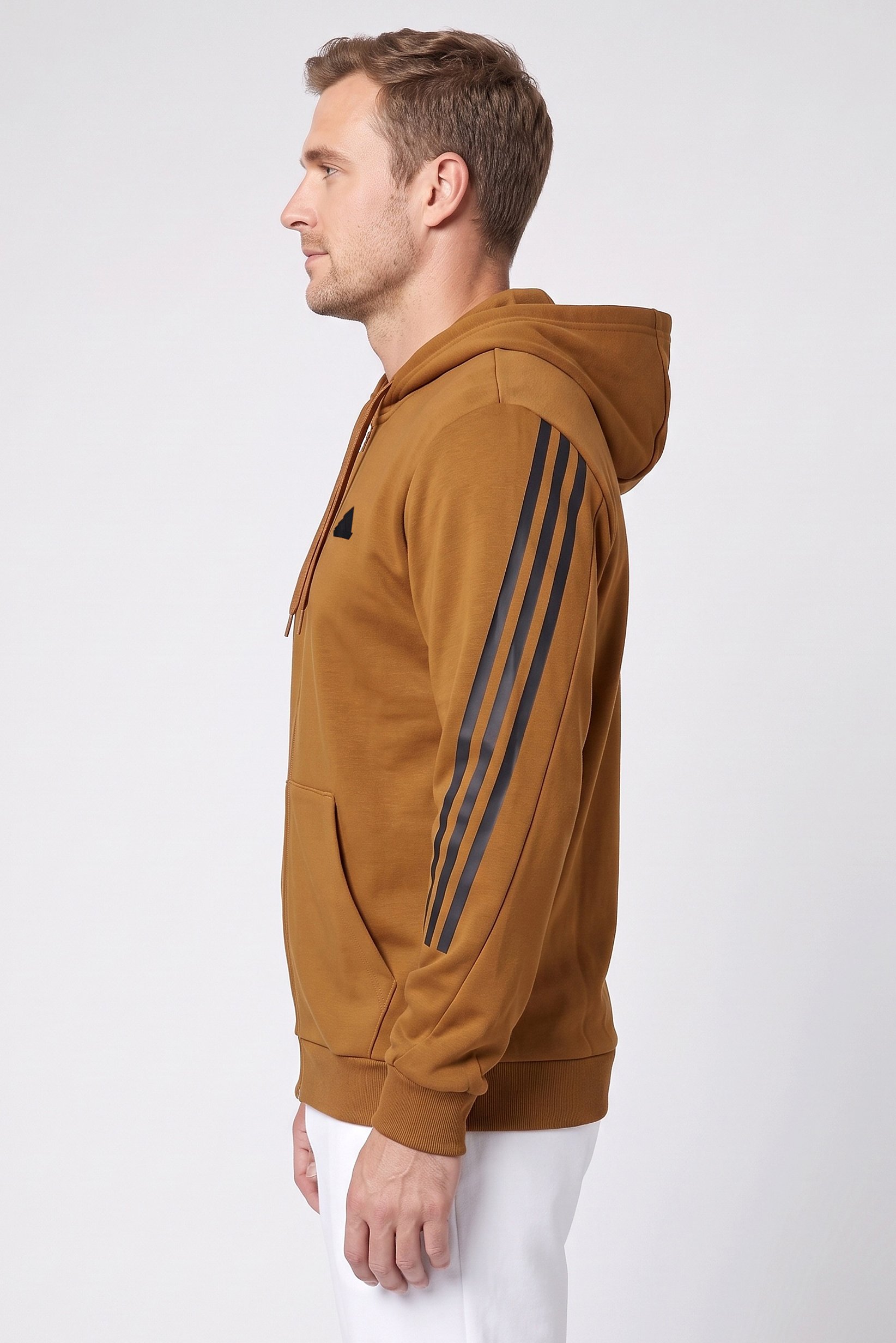 Men Sportswear Fit Long Sleeve Outdoor Hoodie, Brown