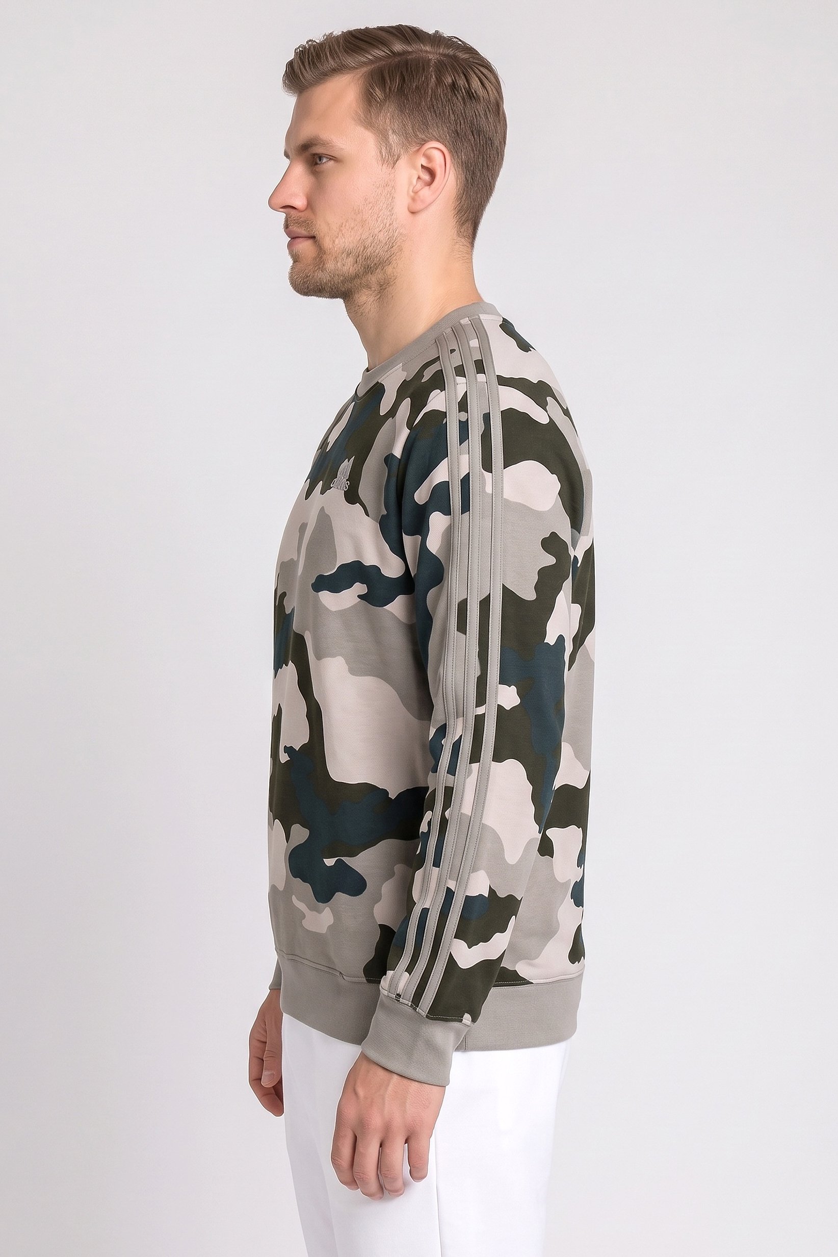 Men Sportswear Fit Long Sleeve Outdoor Sweatshirt, Camouflage