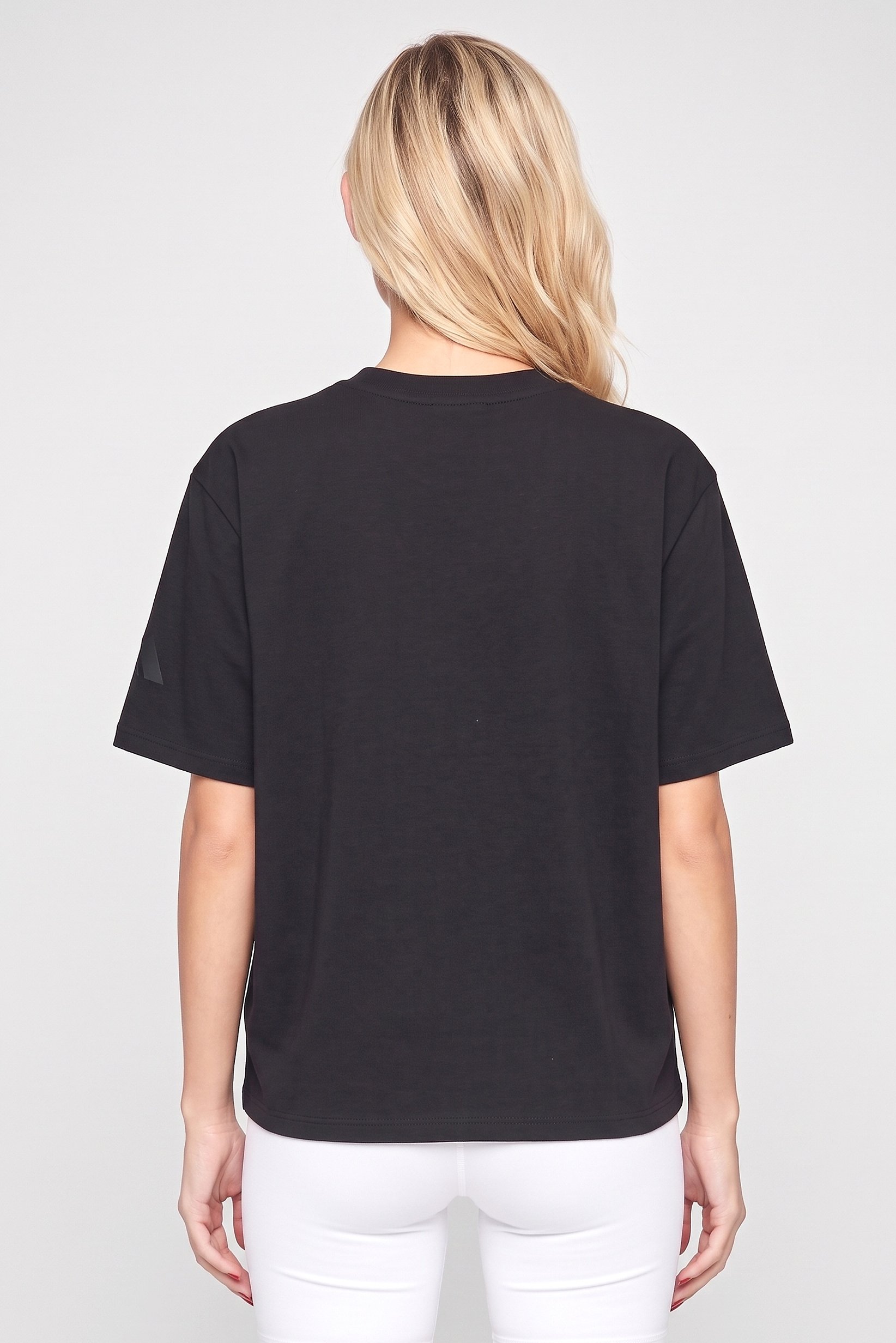 Women Sportwear Fit Short Sleeve Outdoor T-Shirt, Black
