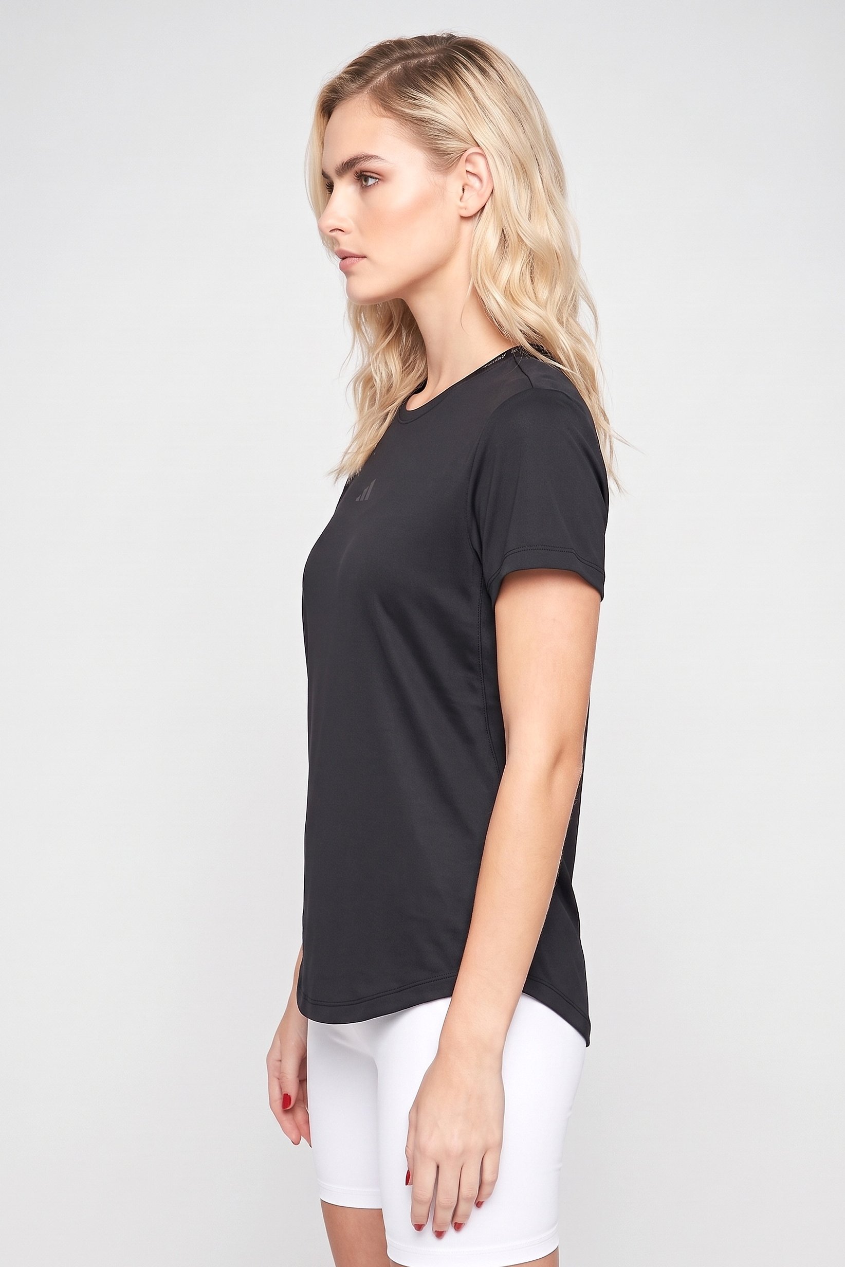 Women Sportswear Fit Short Sleeve Training T-Shirt, Black