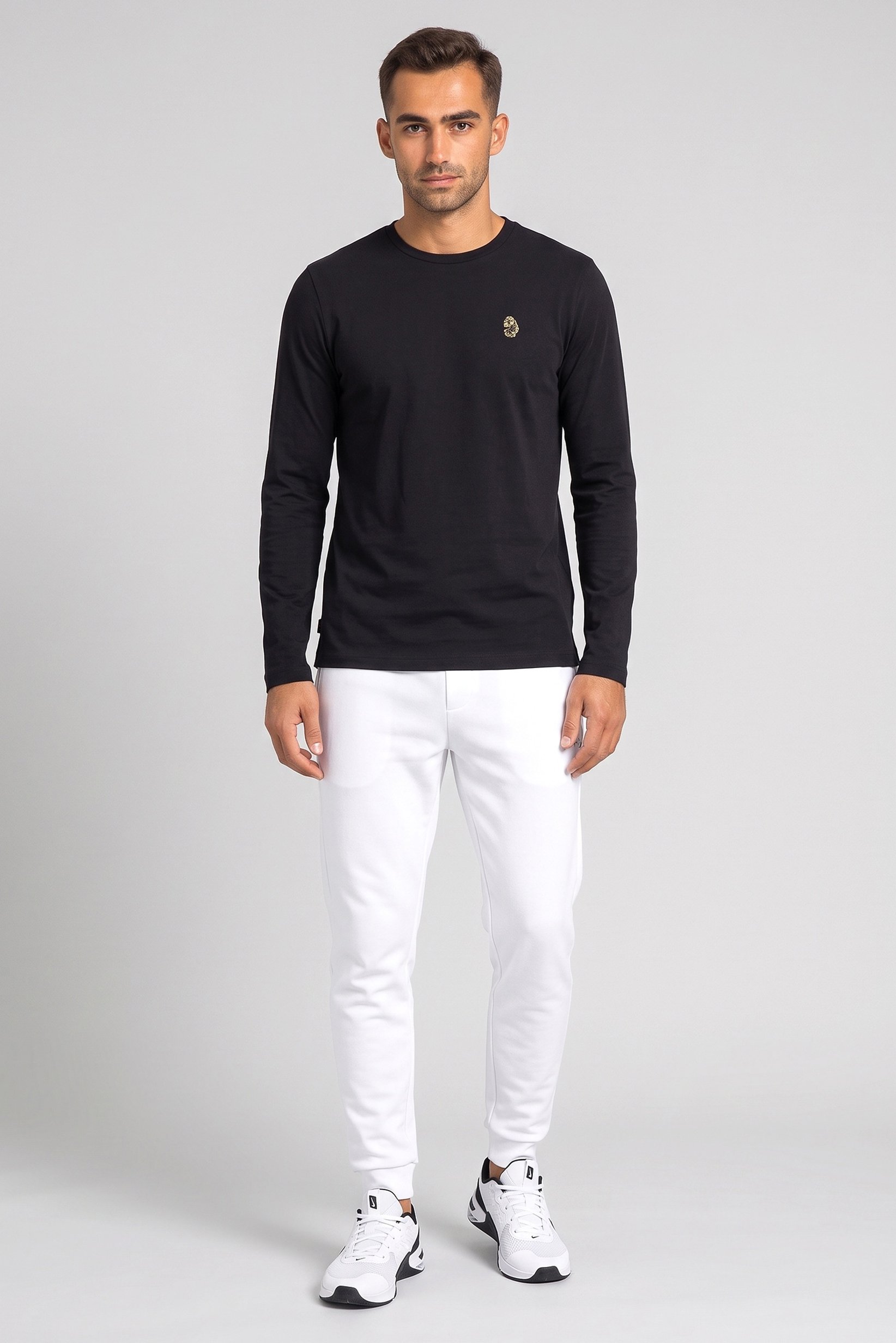 Men Sportswear Fit Long Sleeve Outdoor Sweatshirt, Black
