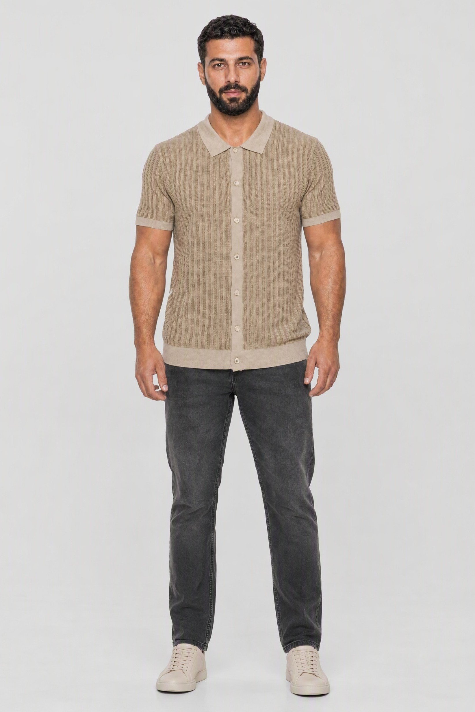 Men Spread Collar Short Sleeve Knitted Polo Shirt, Beige