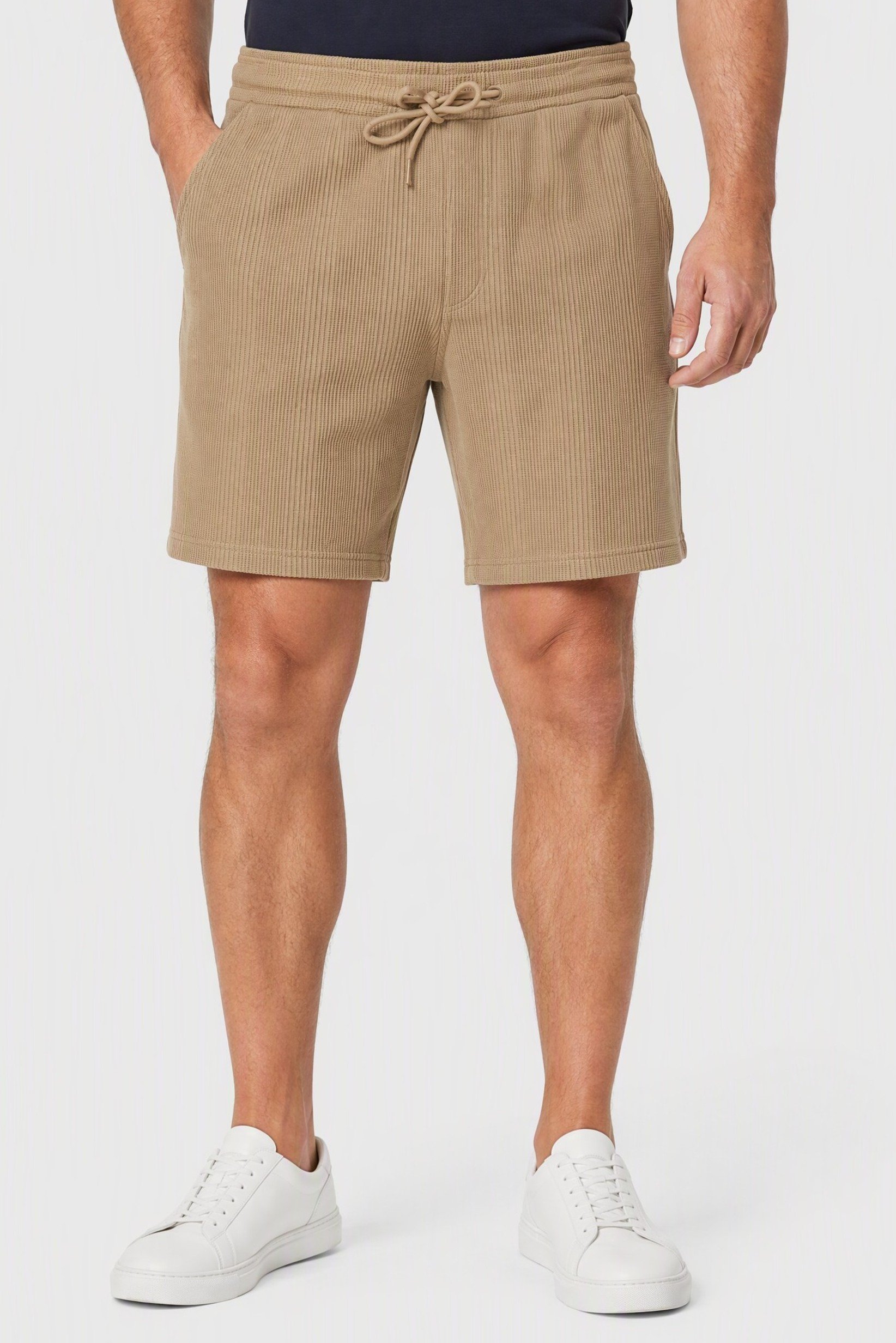 Men Relaxed Fit Textured Basic Short, Light Tan